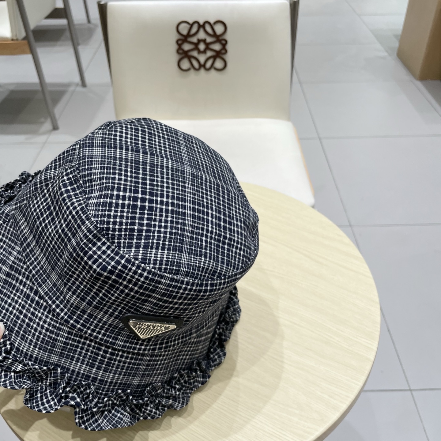  Prada普拉达百搭条纹格子显瘦遮阳渔夫帽帽子女春秋花边可爱网红渔夫帽平顶盆帽