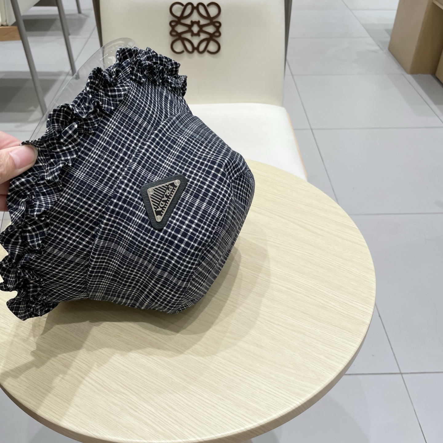  Prada普拉达百搭条纹格子显瘦遮阳渔夫帽帽子女春秋花边可爱网红渔夫帽平顶盆帽