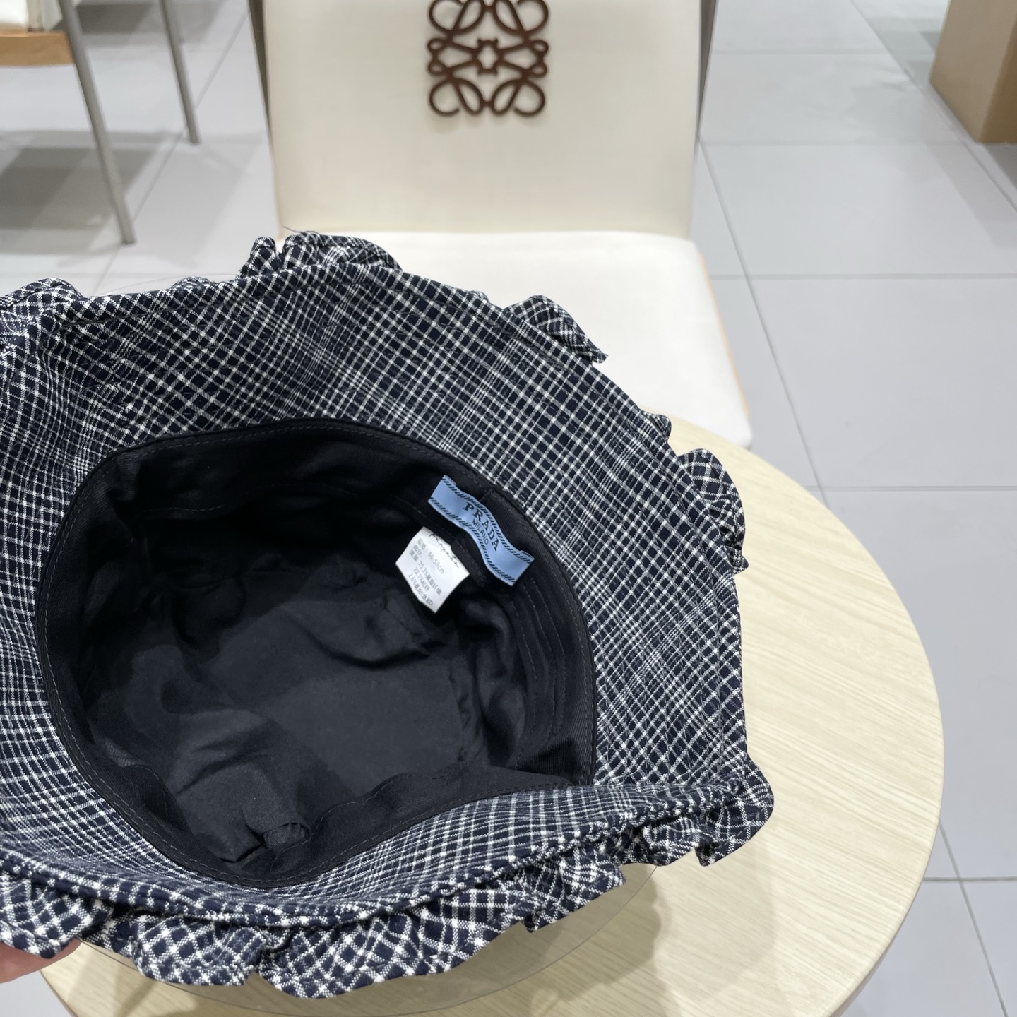  Prada普拉达百搭条纹格子显瘦遮阳渔夫帽帽子女春秋花边可爱网红渔夫帽平顶盆帽