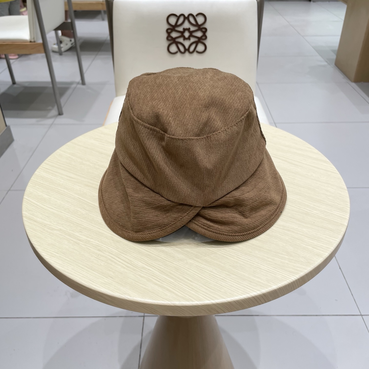  Prada普拉达开叉遮阳子女显脸布帽渔夫帽风防晒款春夏赫本优雅小盆帽蝴蝶结