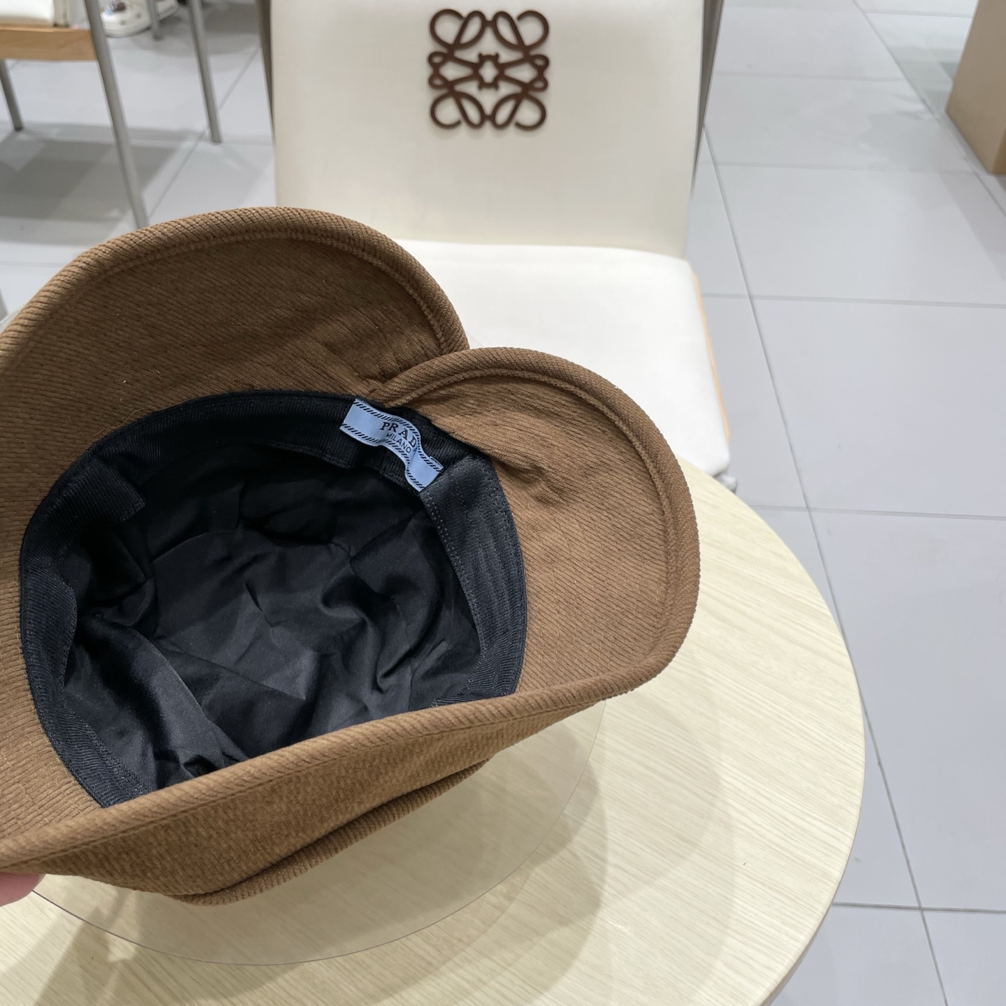  Prada普拉达开叉遮阳子女显脸布帽渔夫帽风防晒款春夏赫本优雅小盆帽蝴蝶结