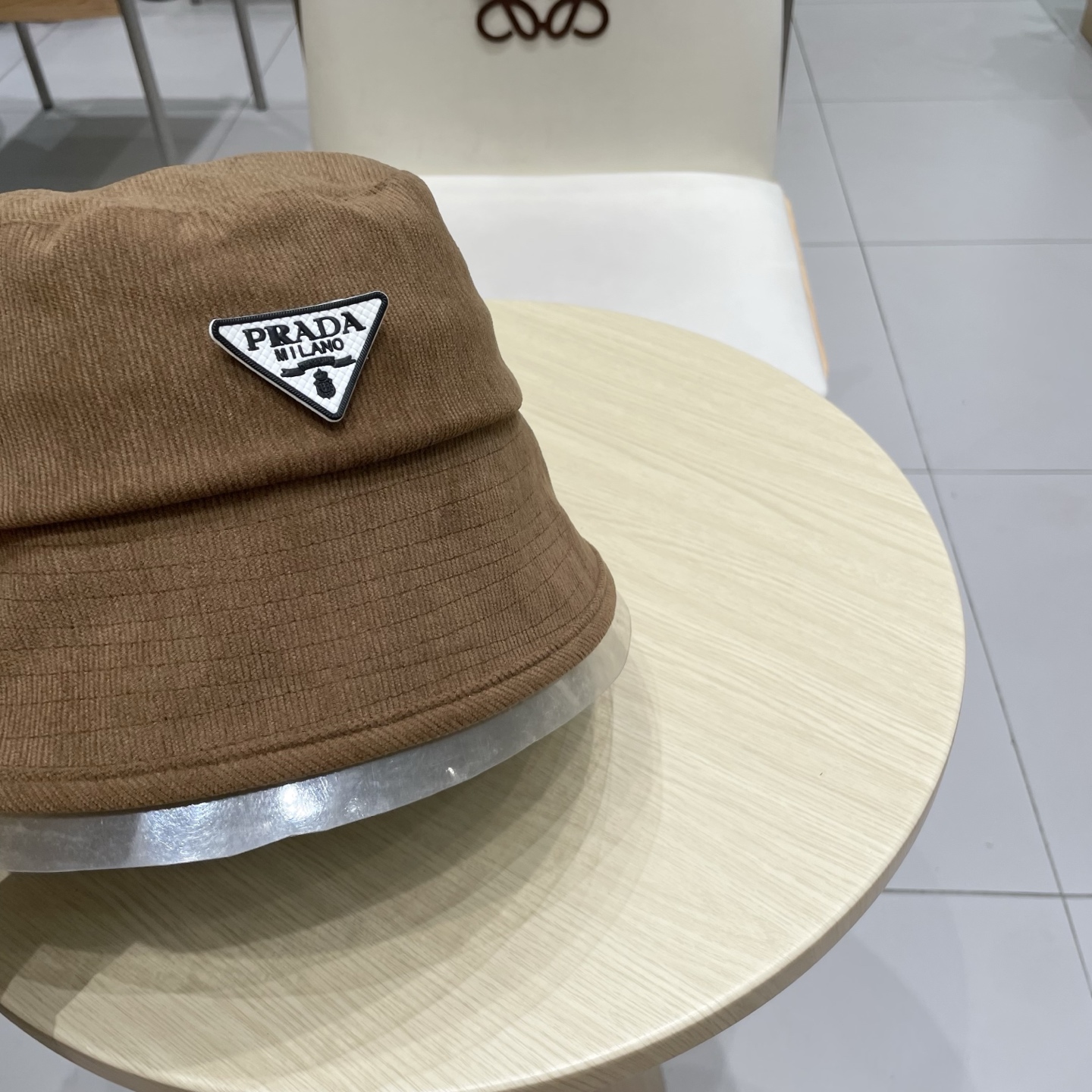  Prada普拉达开叉遮阳子女显脸布帽渔夫帽风防晒款春夏赫本优雅小盆帽蝴蝶结