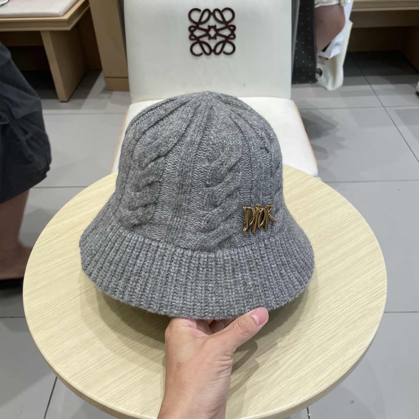  迪奥DIOR秋冬渔夫帽针织盆帽纯色韩版时尚百搭毛线帽子新款水桶帽网红ins