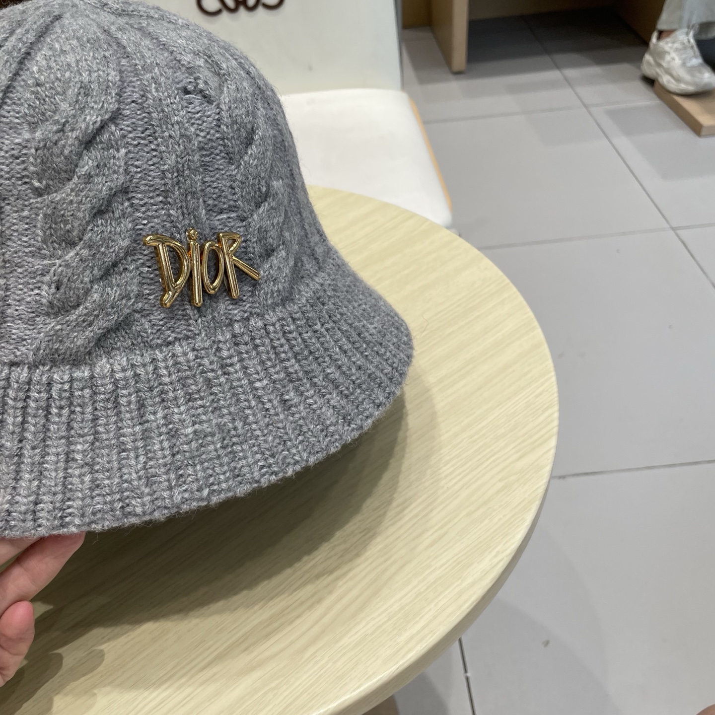  迪奥DIOR秋冬渔夫帽针织盆帽纯色韩版时尚百搭毛线帽子新款水桶帽网红ins