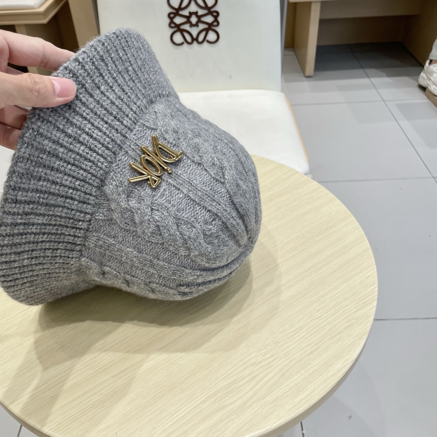  迪奥DIOR秋冬渔夫帽针织盆帽纯色韩版时尚百搭毛线帽子新款水桶帽网红ins