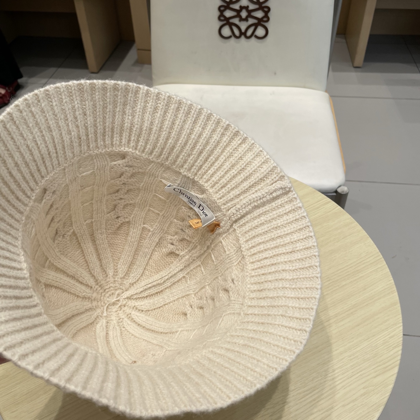  迪奥DIOR秋冬渔夫帽针织盆帽纯色韩版时尚百搭毛线帽子新款水桶帽网红ins