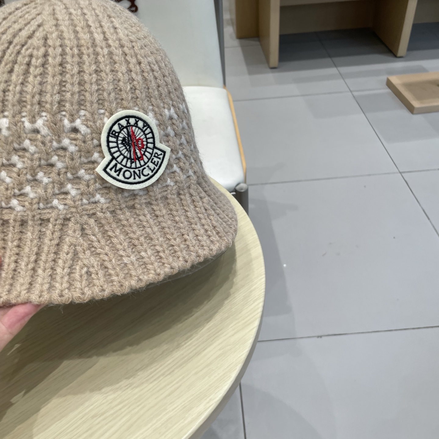   蒙口【MONCELER秋冬新款毛线渔夫帽条纹拼色百搭针织帽盆帽保暖