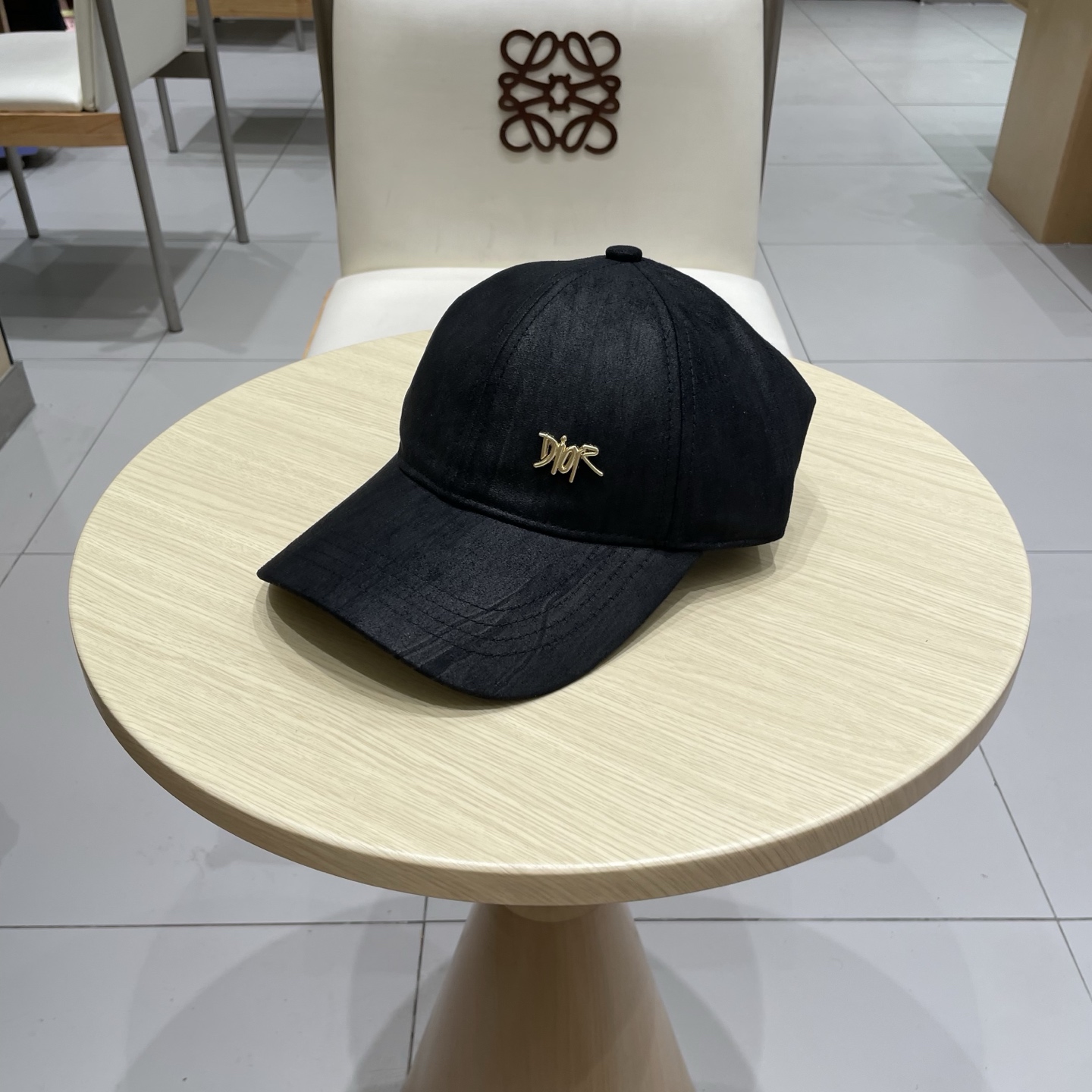  Dior 迪奥 新款原单棒球帽， 精致純也格调很有感觉，很酷很时尚，专柜断货热门，质量超赞