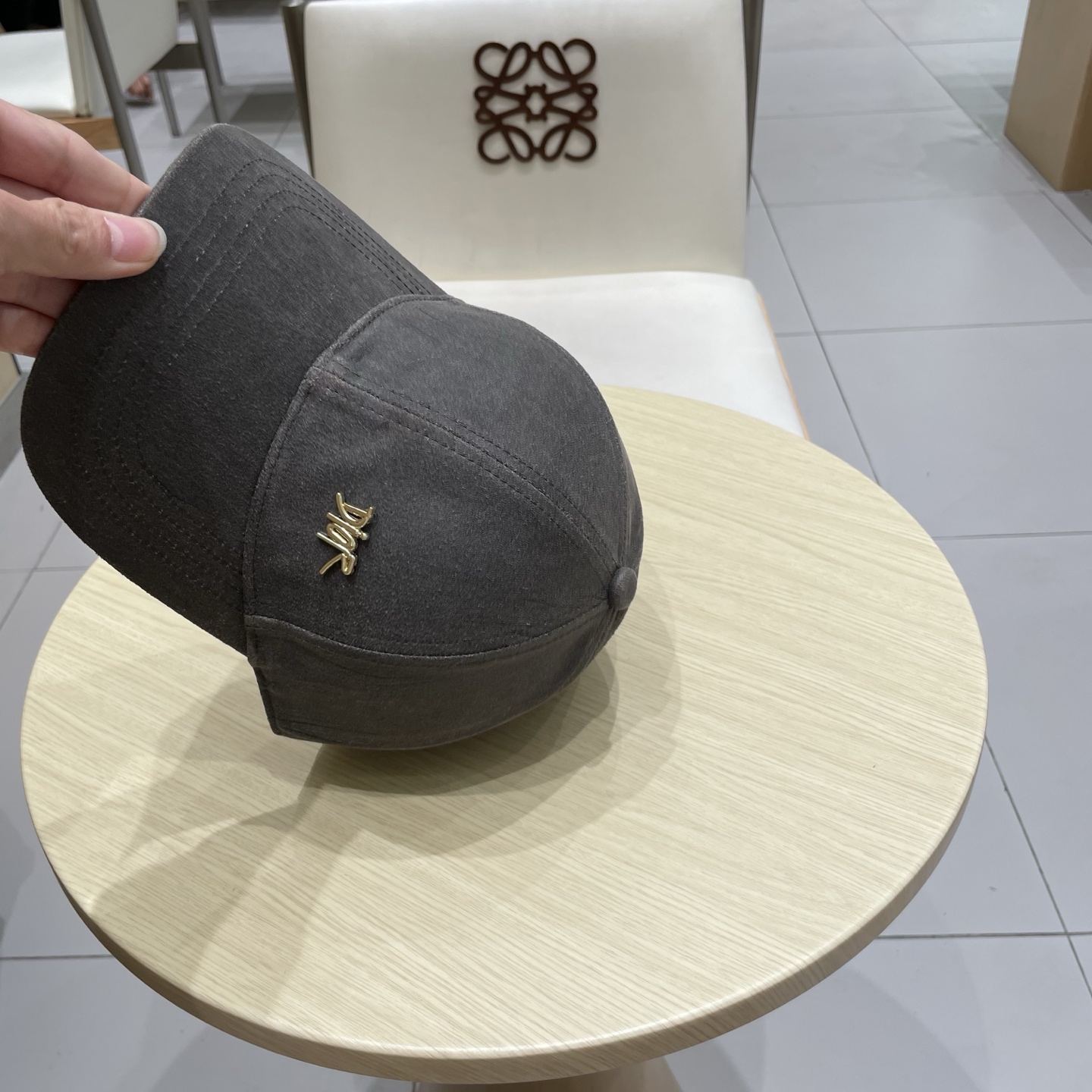  Dior 迪奥 新款原单棒球帽， 精致純也格调很有感觉，很酷很时尚，专柜断货热门，质量超赞