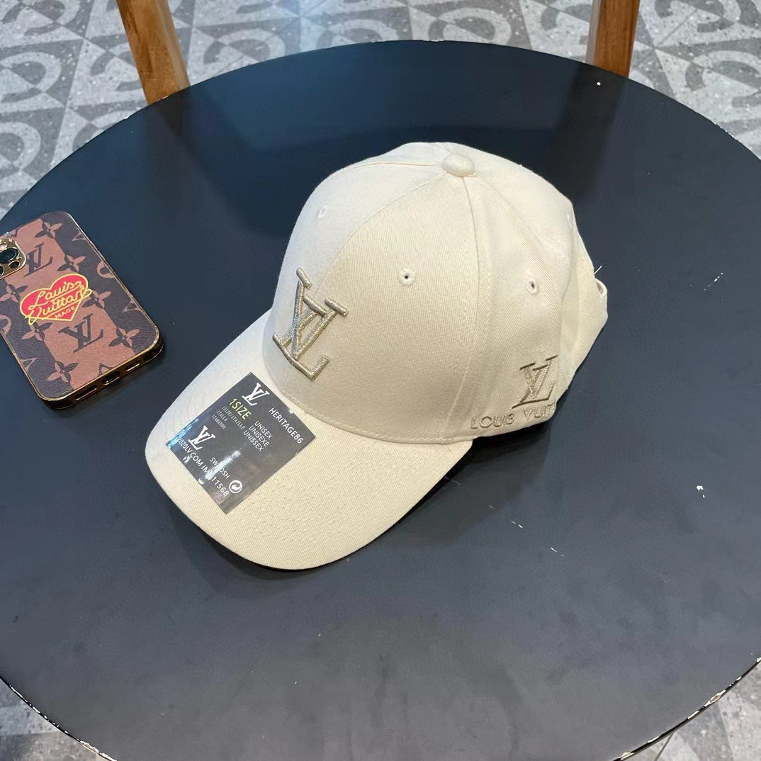 路易威登棒球帽LouisVuitton🧢  
LV棒球帽，简约大气，经典老花，男女用