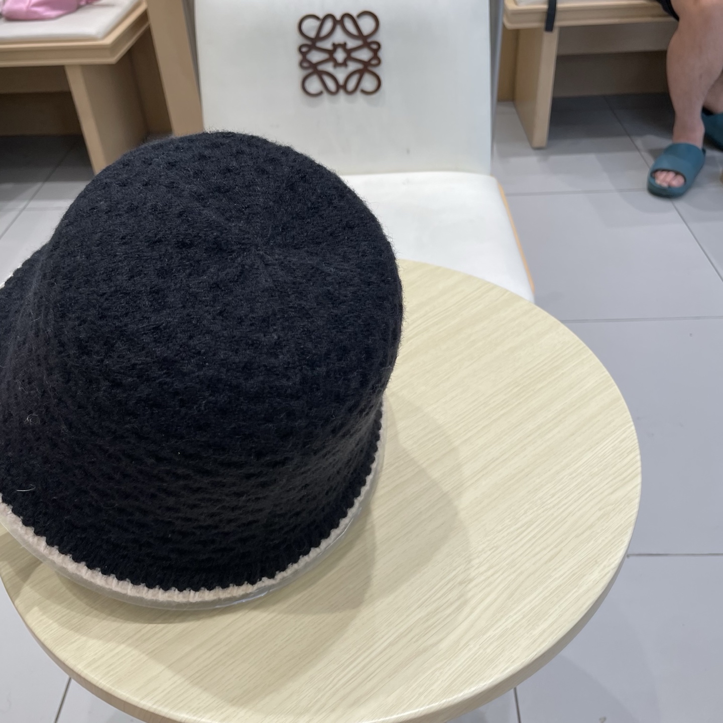 LV路易威登秋冬渔夫帽针织盆帽纯色韩版时尚百搭毛线帽子新款水桶帽网红ins