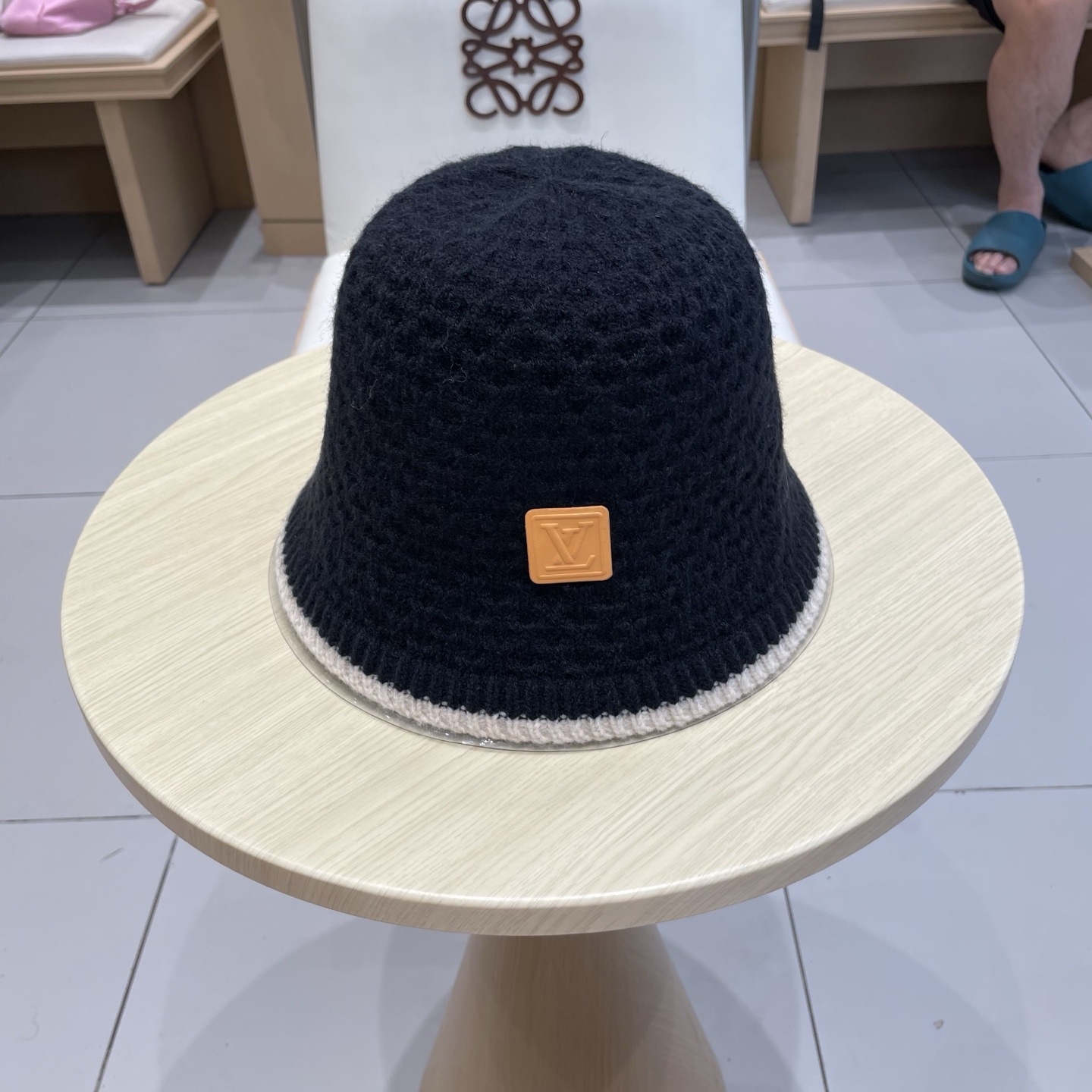 NO:359375,LV Louis Vuitton autumn and winter fisherman hat knitted pot hat solid color Korean style fashion versatile wool hat new style bucket hat internet celebrity ins hat straw hat fisherman hat baseball hat, hat, louis vuitton, louis vuitton, espadrilles, hatsLV路易威登秋冬渔夫帽针织盆帽纯色韩版时尚百搭毛线帽子新款水桶帽网红ins帽子草帽渔夫帽棒球帽,帽子,louis vuitton,louis vuitton,espadrilles,hats,hat