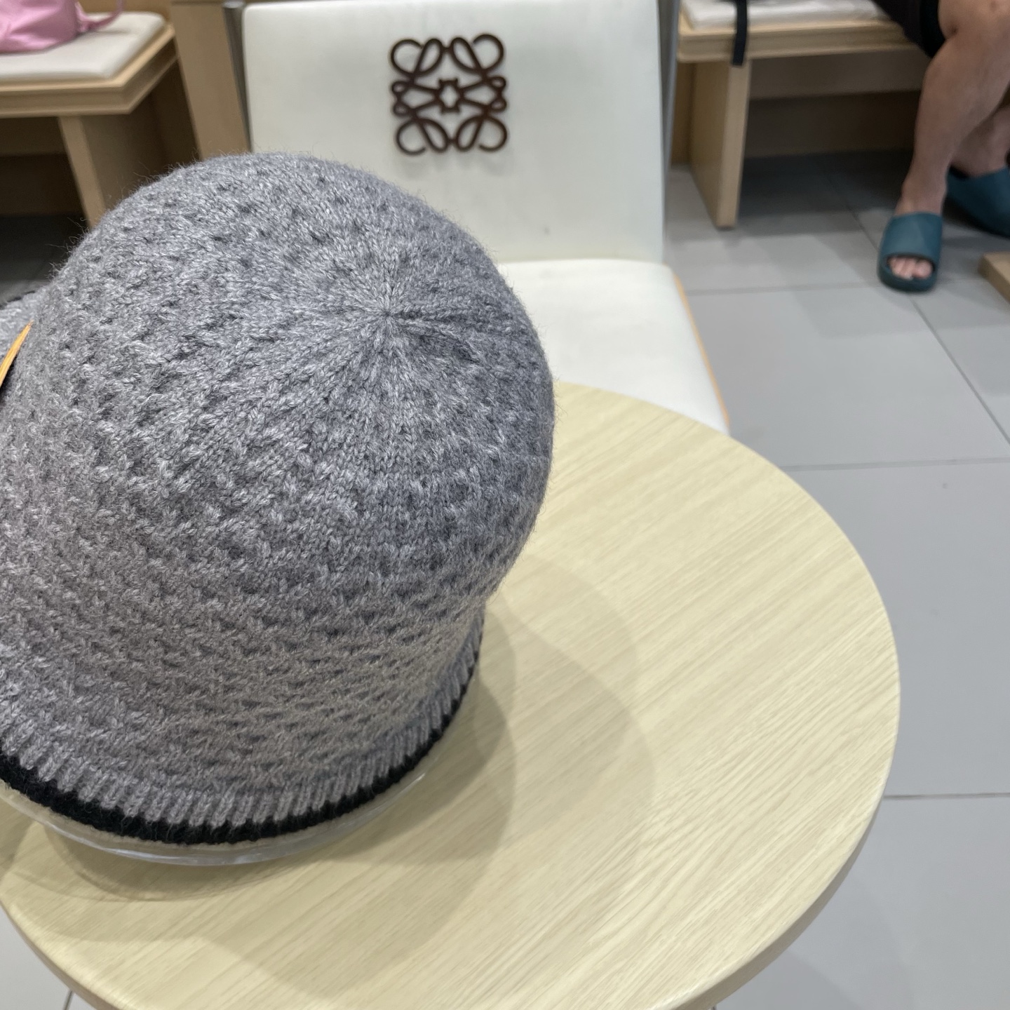 LV路易威登秋冬渔夫帽针织盆帽纯色韩版时尚百搭毛线帽子新款水桶帽网红ins