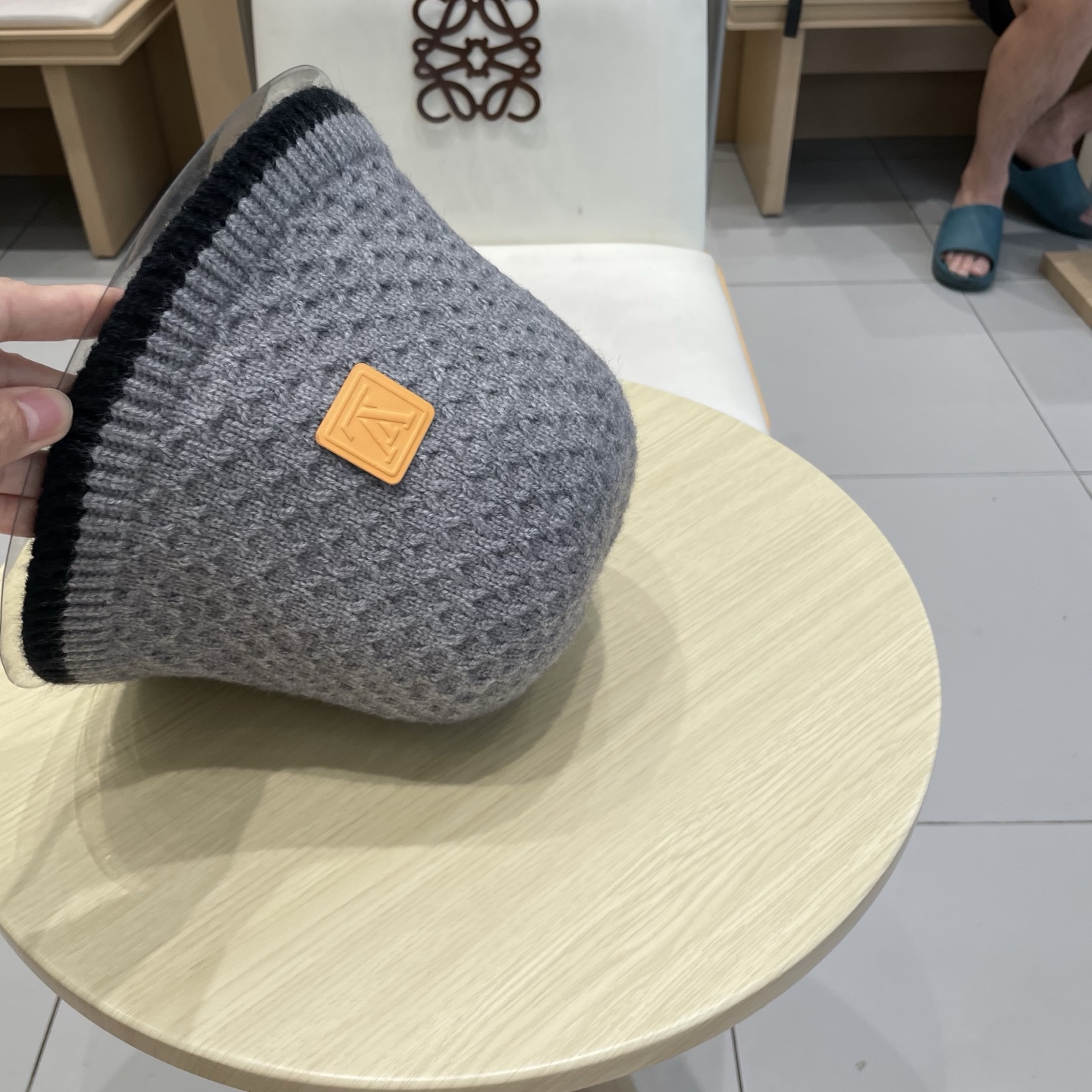 LV路易威登秋冬渔夫帽针织盆帽纯色韩版时尚百搭毛线帽子新款水桶帽网红ins