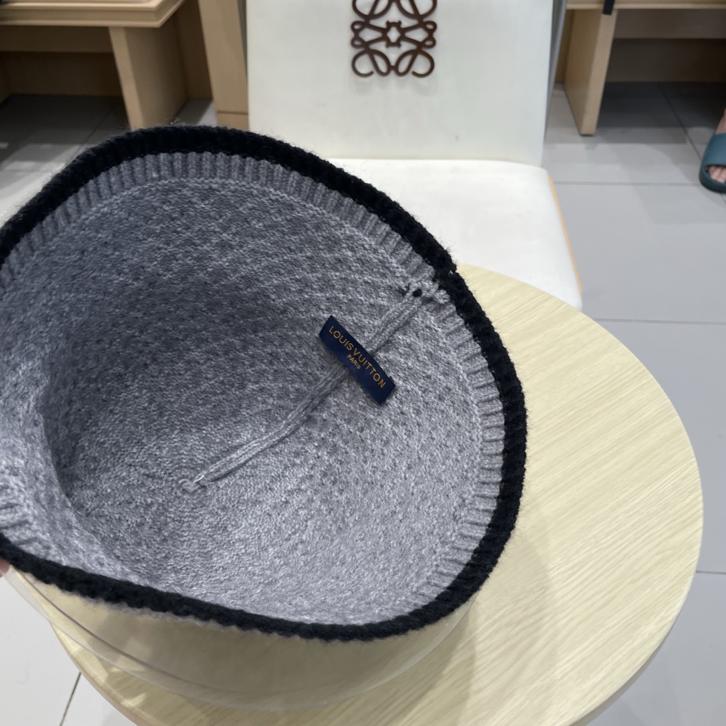 LV路易威登秋冬渔夫帽针织盆帽纯色韩版时尚百搭毛线帽子新款水桶帽网红ins