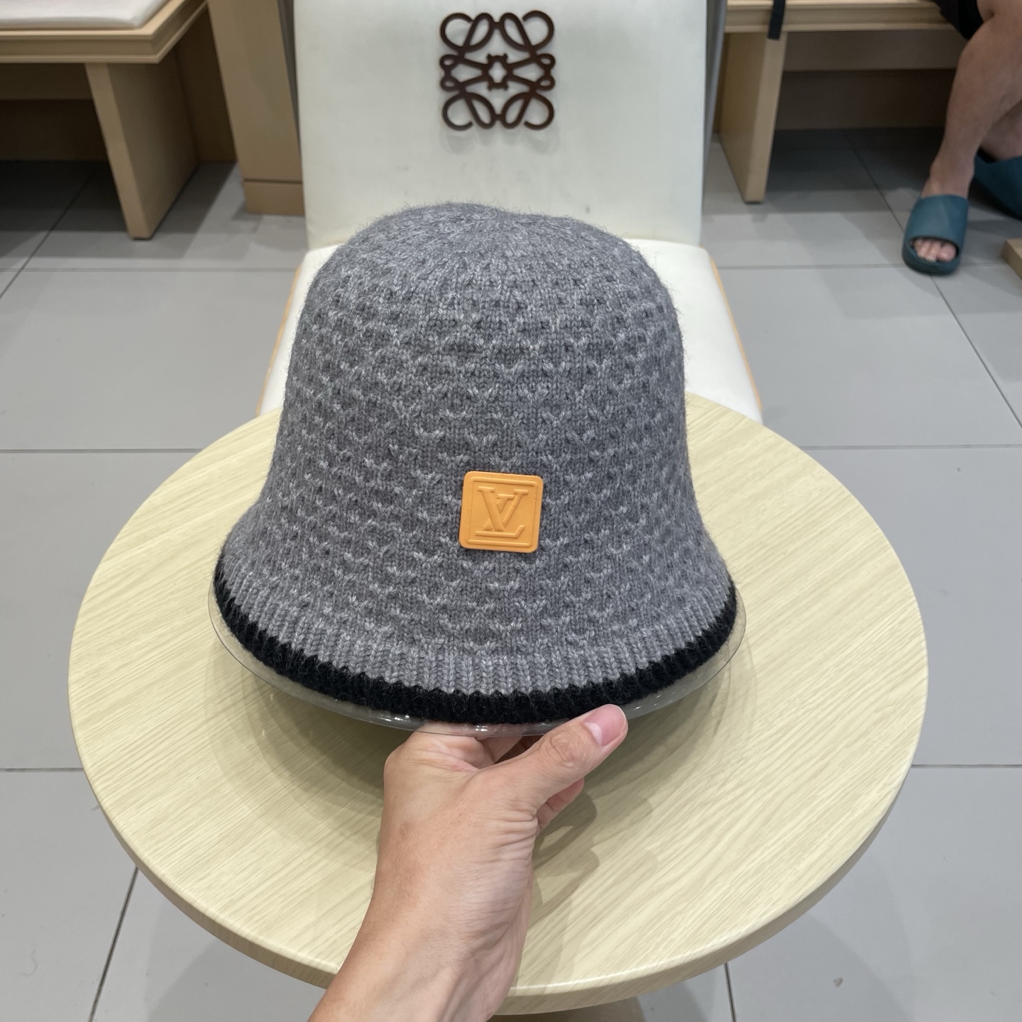 LV路易威登秋冬渔夫帽针织盆帽纯色韩版时尚百搭毛线帽子新款水桶帽网红ins