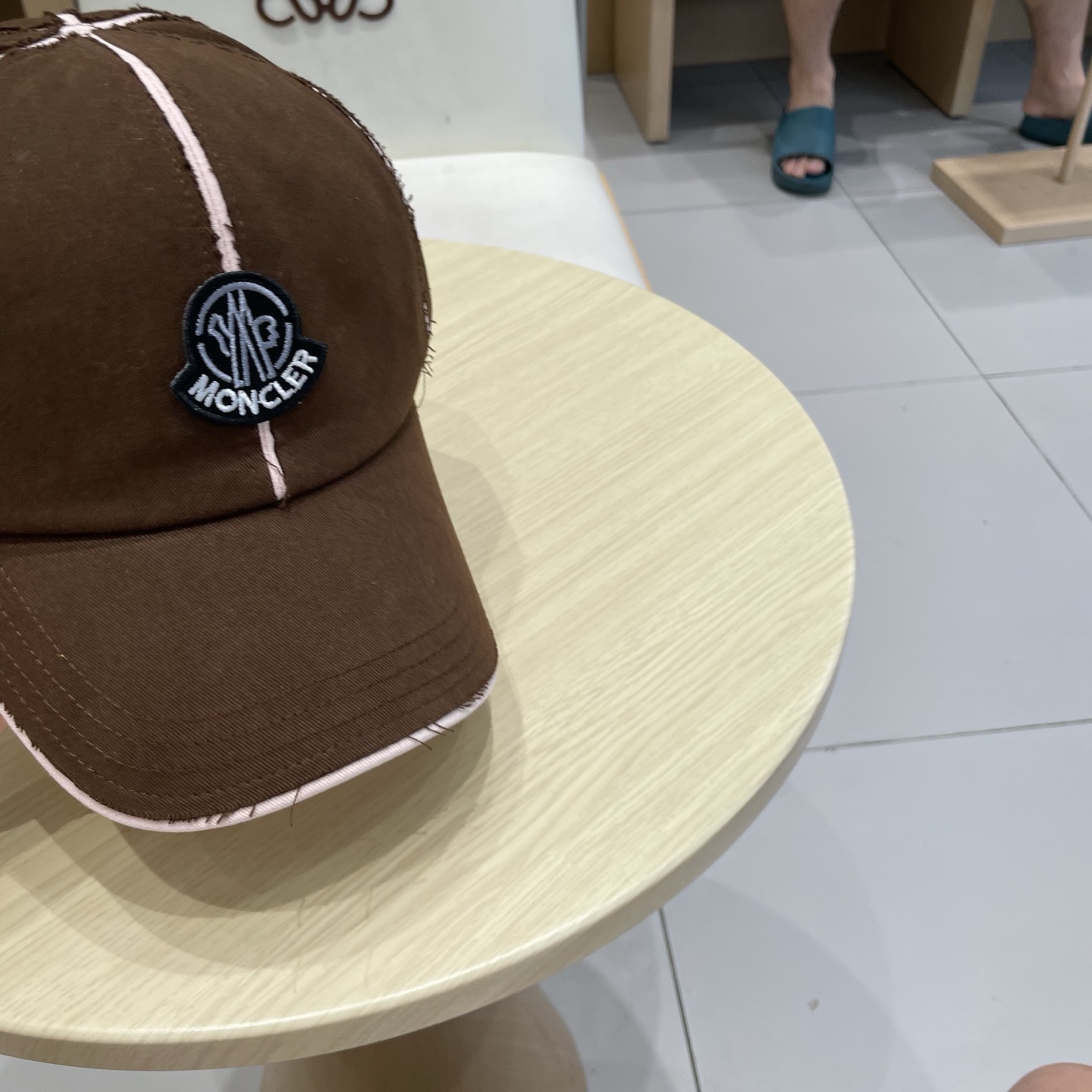 蒙口【MONCELER早秋新款简约棒球帽女网眼透气遮阳帽时尚百搭鸭舌帽潮男