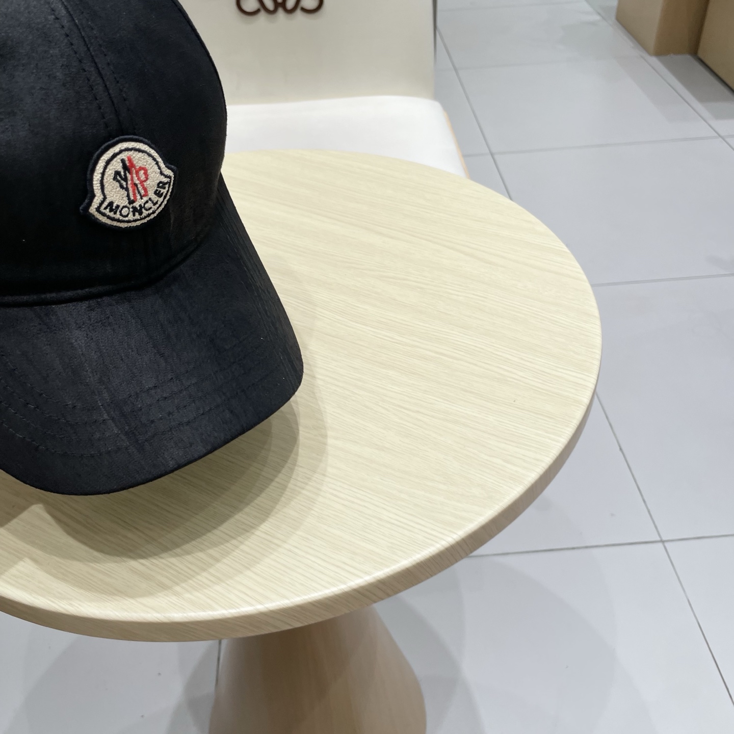 蒙口MONCLER 秋冬新款羊毛棒球帽，年轻时尚潮人穿搭色系，视觉效果超强，立体字母，好看有质感！