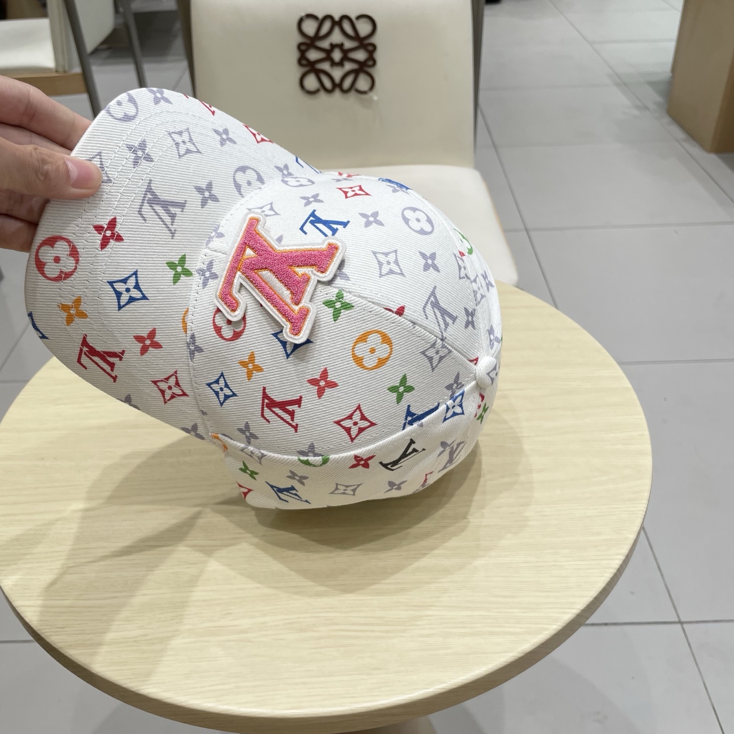 LV路易威登 2025专柜新款提花款渔夫帽🧢很潮！休闲运动款，经典制作，超级好搭衣服！显脸小