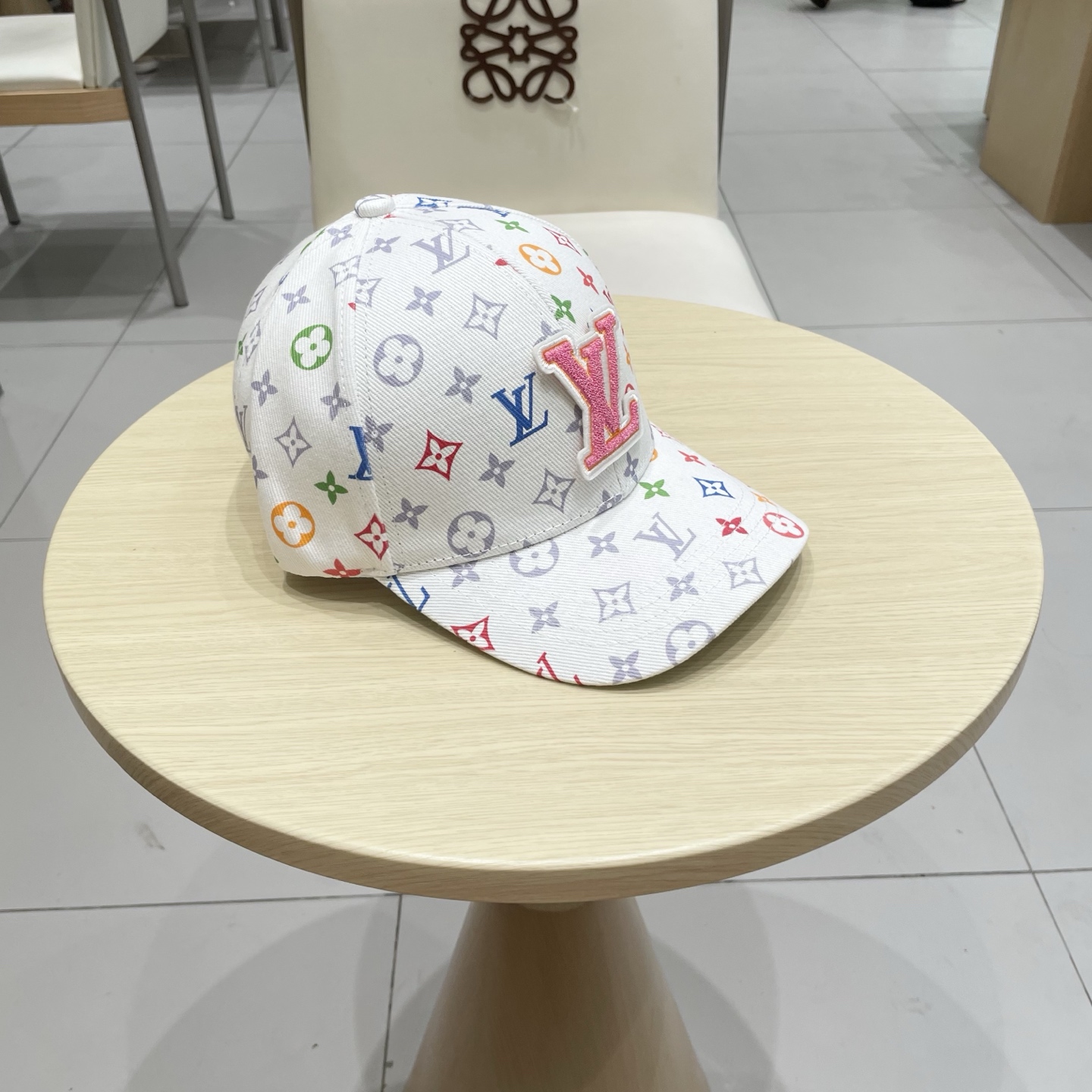 LV路易威登 2025专柜新款提花款渔夫帽🧢很潮！休闲运动款，经典制作，超级好搭衣服！显脸小