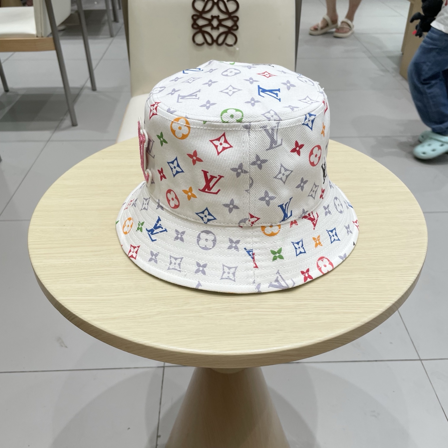 LV路易威登 2025专柜新款提花款渔夫帽🧢很潮！休闲运动款，经典制作，超级好搭衣服！显脸小