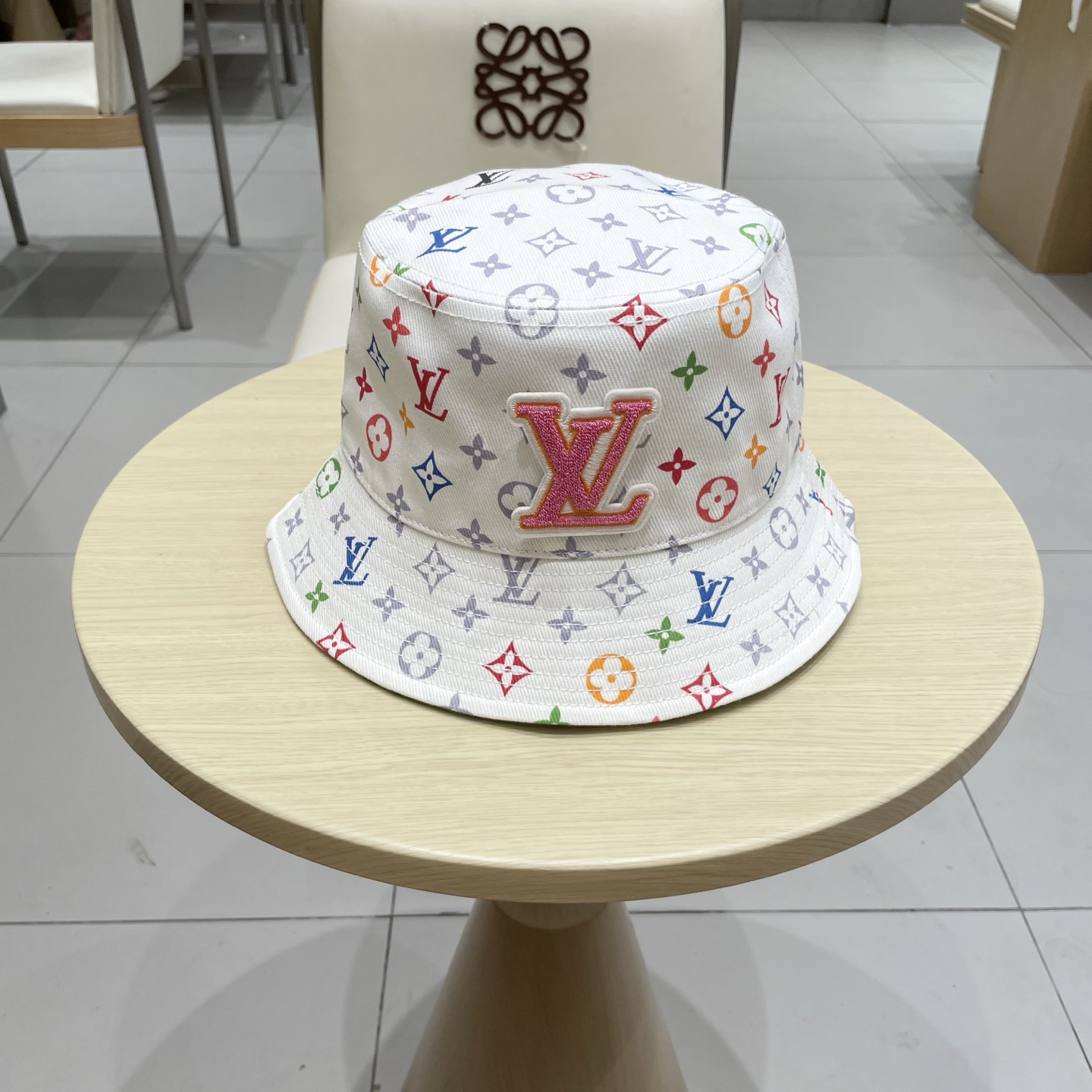 LV路易威登 2025专柜新款提花款渔夫帽🧢很潮！休闲运动款，经典制作，超级好搭衣服！显脸小