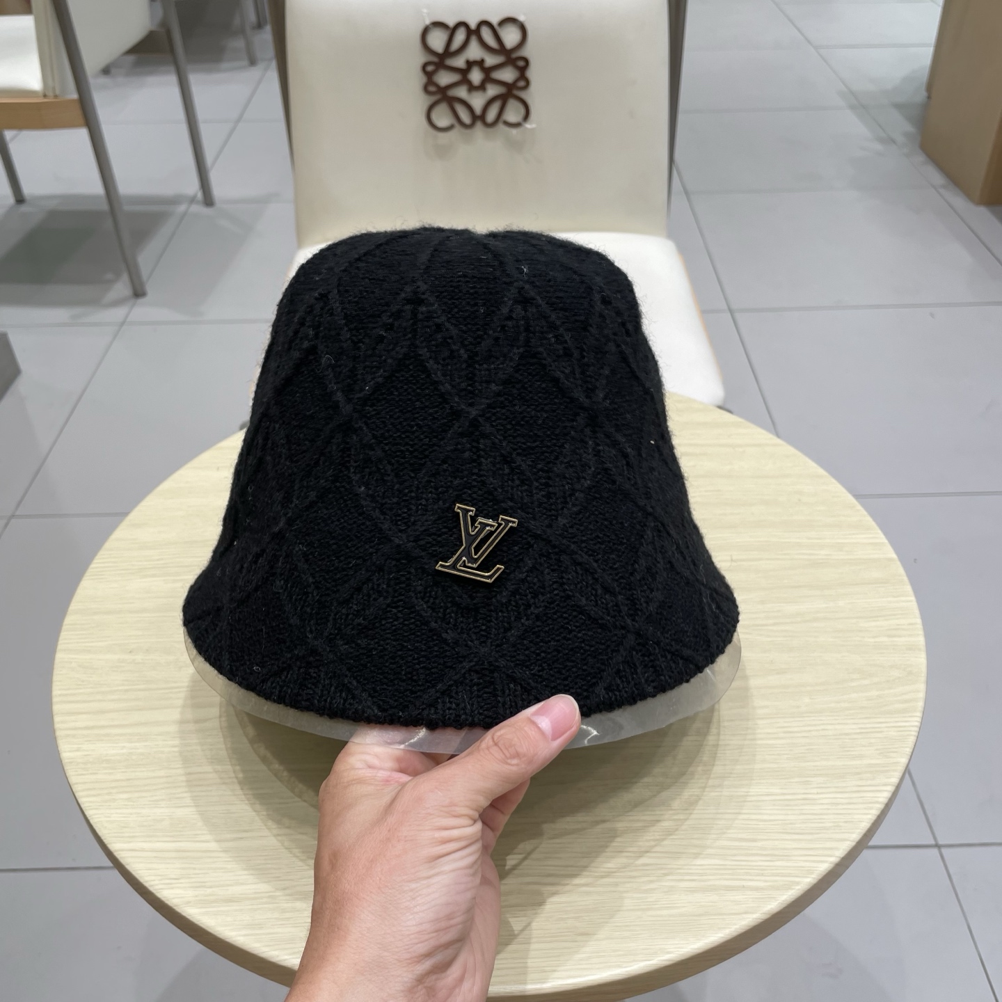 lv路易威登菱形格针织渔夫帽子女秋冬粉红色显脸小水桶帽防晒盆帽