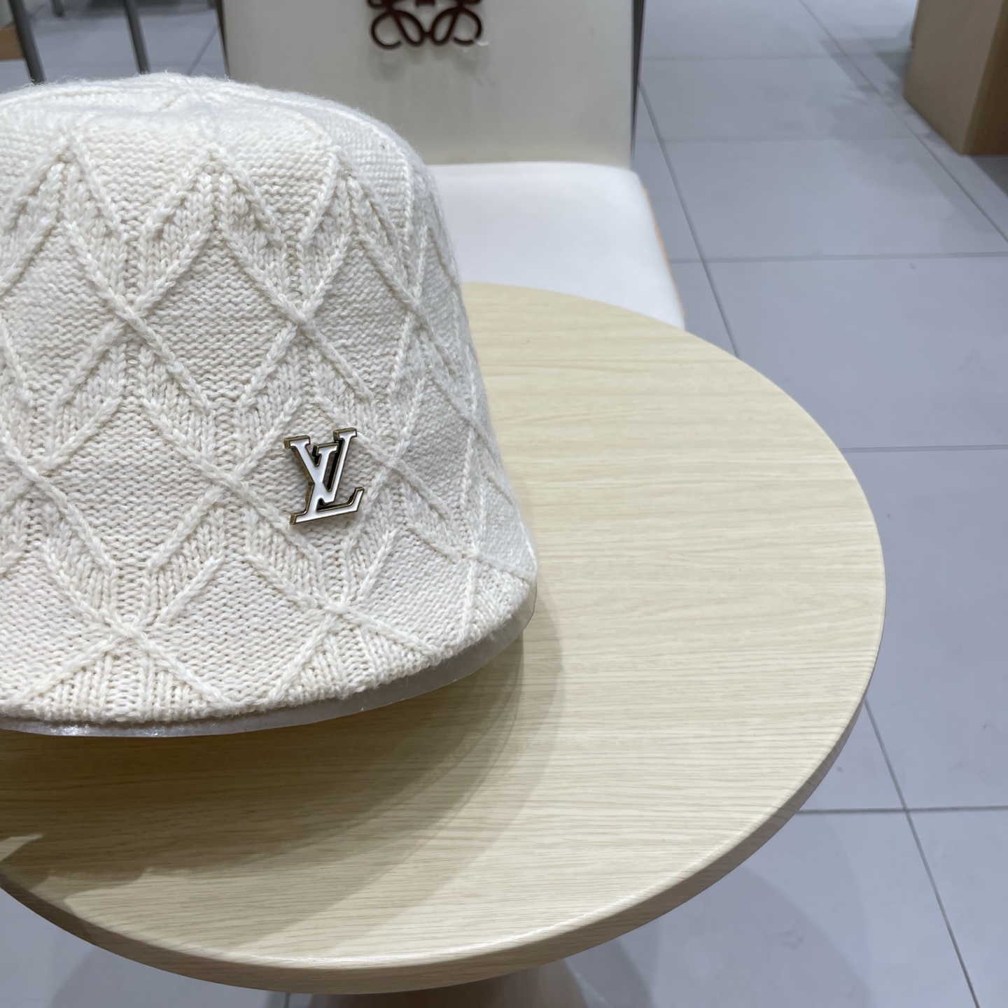 lv路易威登菱形格针织渔夫帽子女秋冬粉红色显脸小水桶帽防晒盆帽