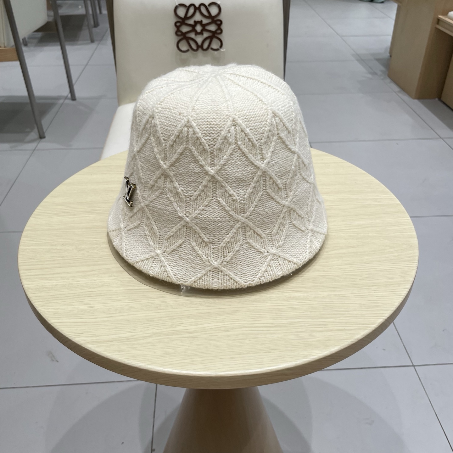 lv路易威登菱形格针织渔夫帽子女秋冬粉红色显脸小水桶帽防晒盆帽