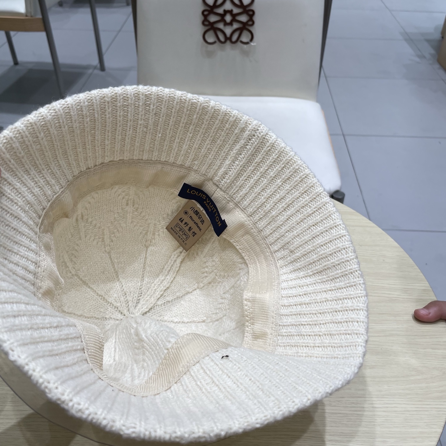 lv路易威登菱形格针织渔夫帽子女秋冬粉红色显脸小水桶帽防晒盆帽