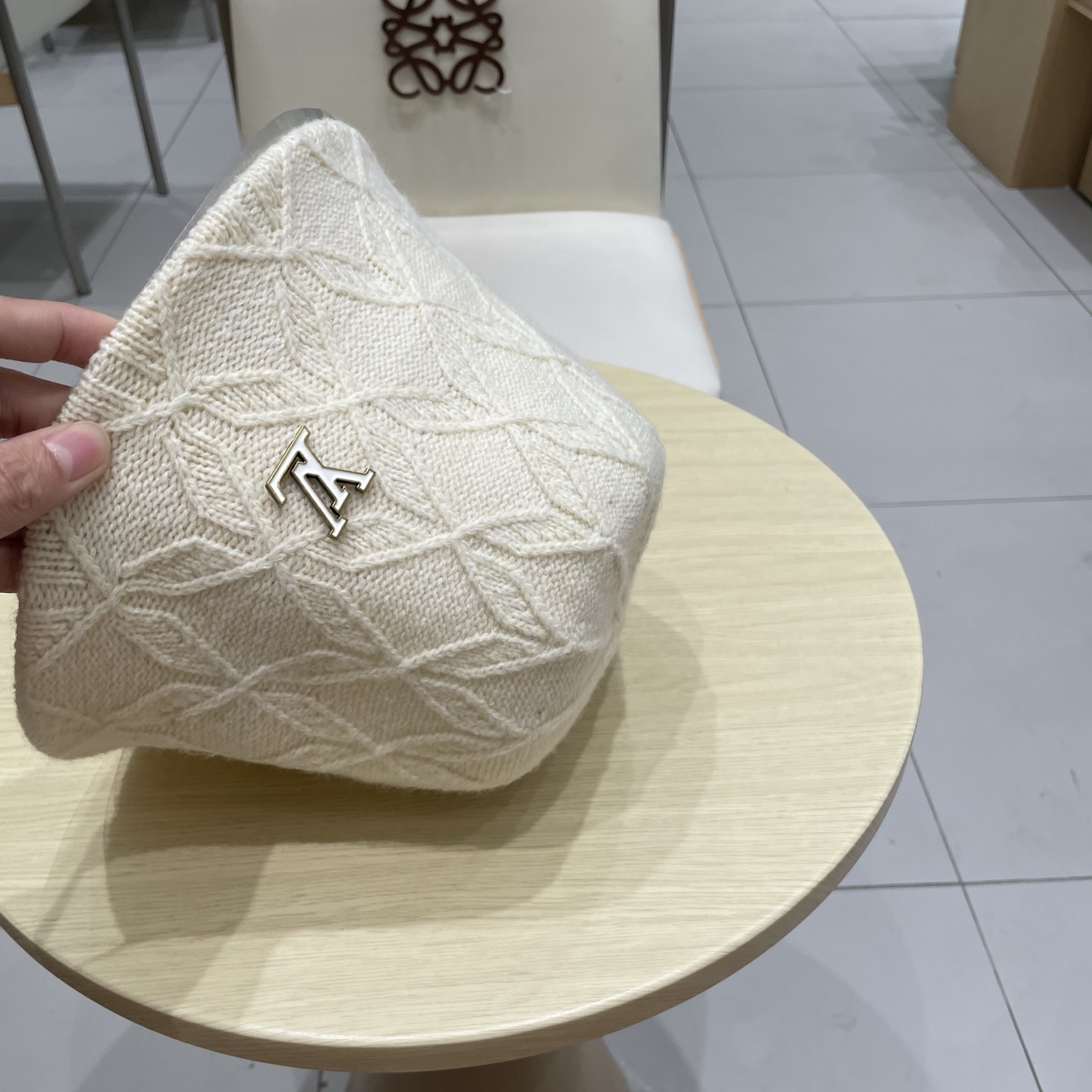 lv路易威登菱形格针织渔夫帽子女秋冬粉红色显脸小水桶帽防晒盆帽