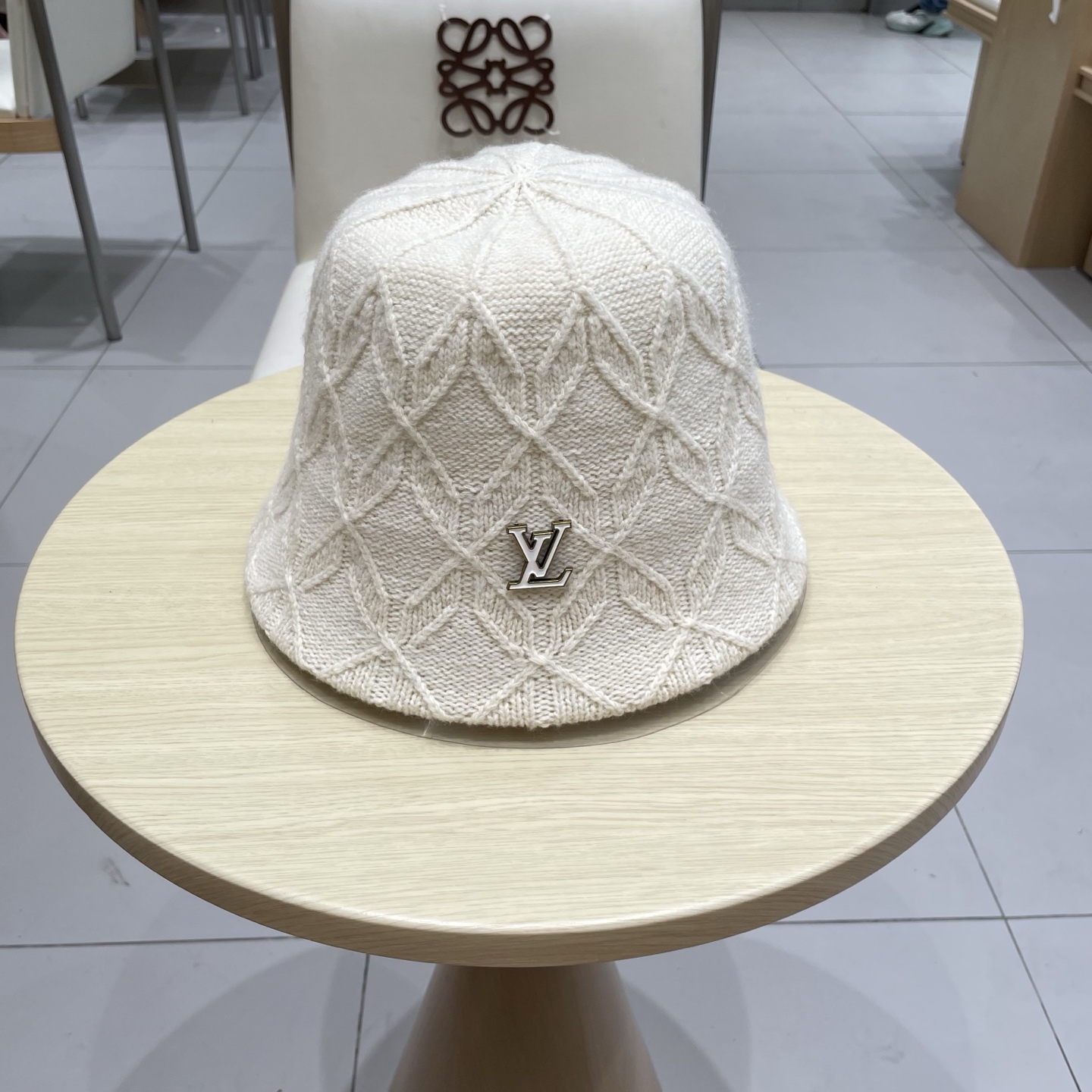 lv路易威登菱形格针织渔夫帽子女秋冬粉红色显脸小水桶帽防晒盆帽