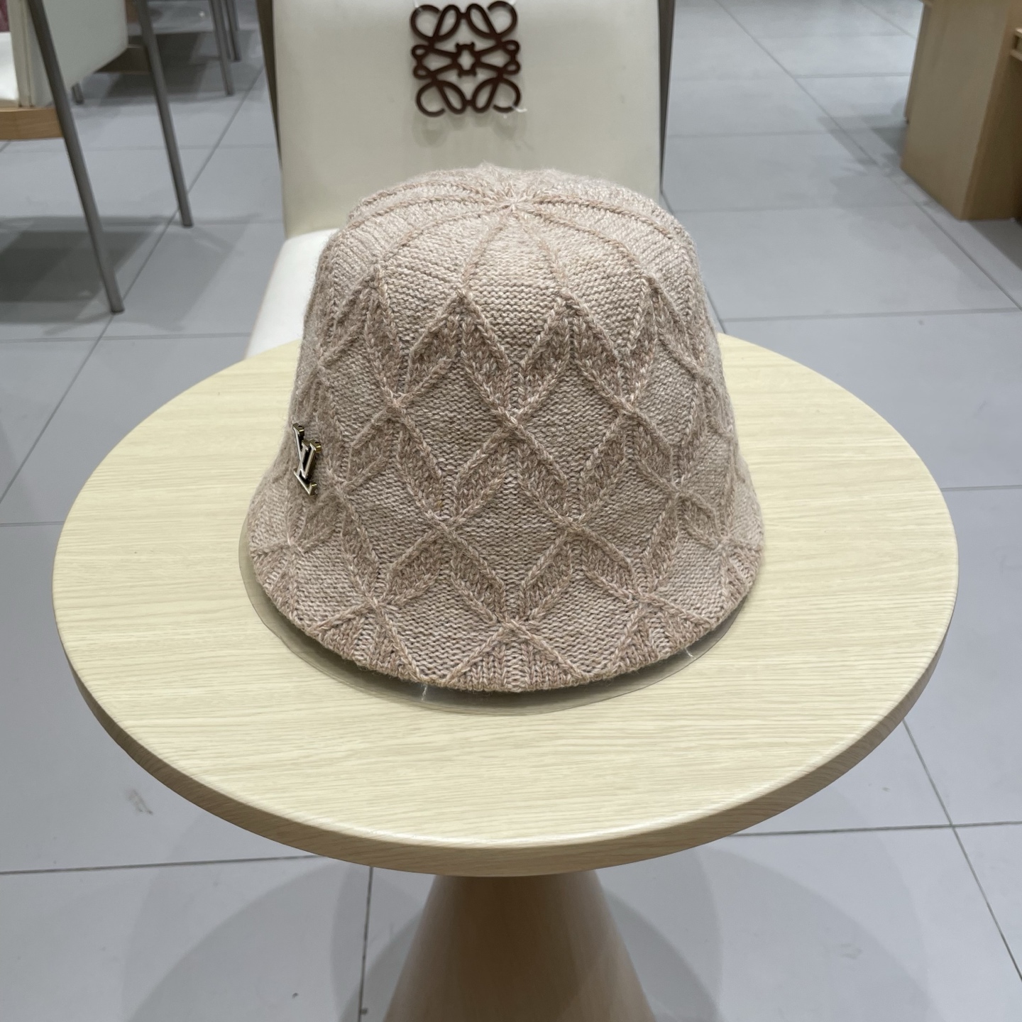 lv路易威登菱形格针织渔夫帽子女秋冬粉红色显脸小水桶帽防晒盆帽