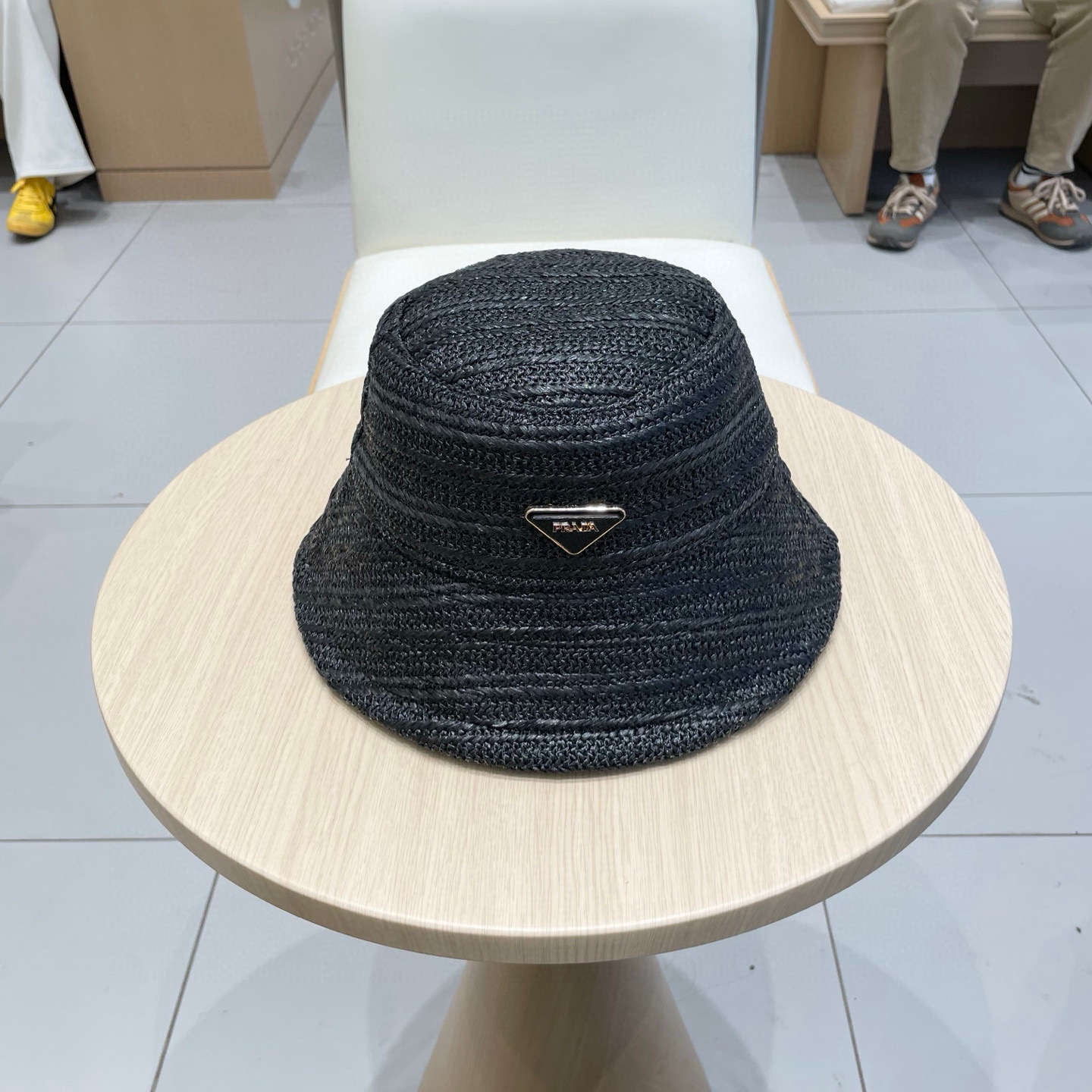  普拉达Prada日单复古藤皮编渔夫帽洋气ins遮阳帽可折叠盆帽女士百搭帽子时尚