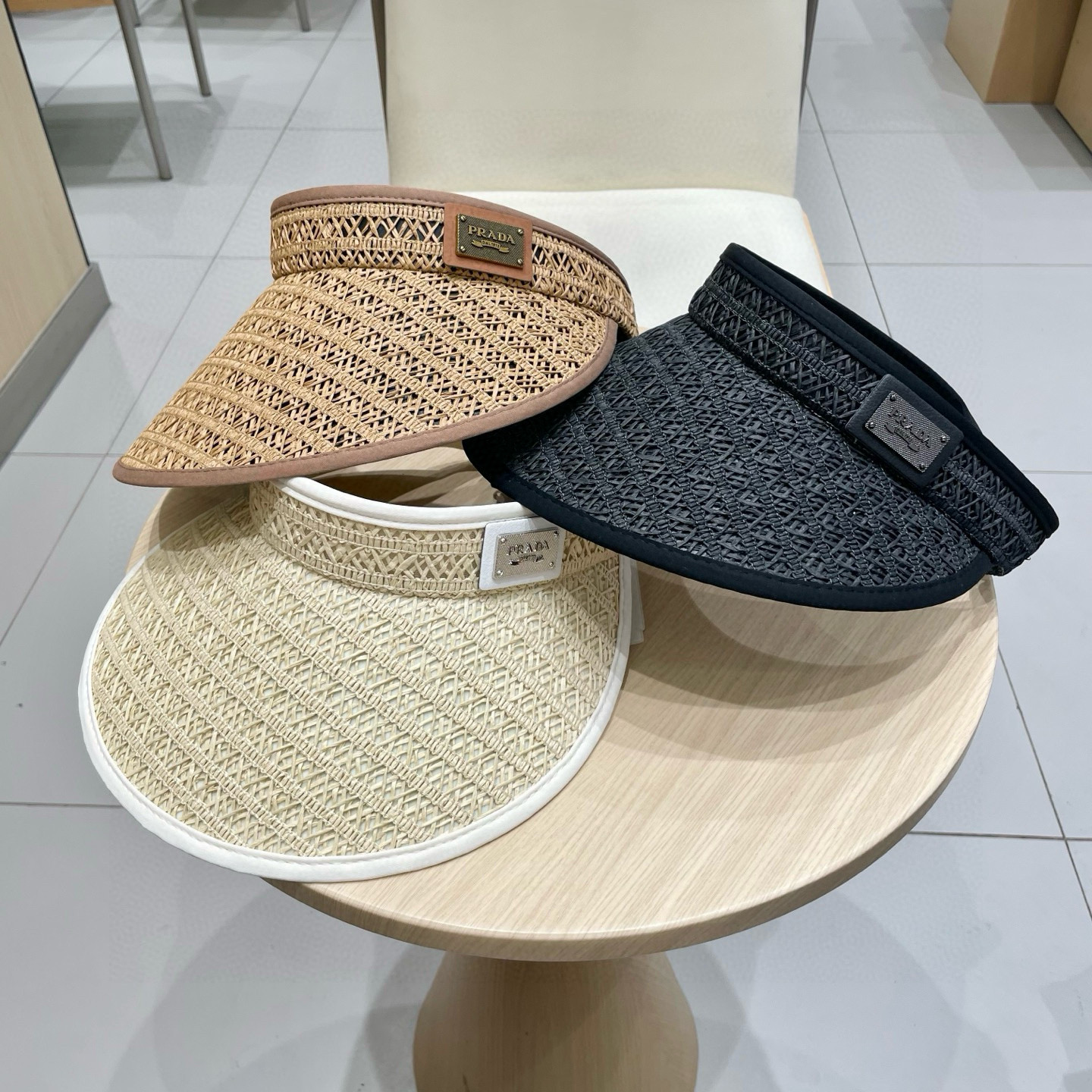 普拉达Prada夏季草编黑胶空顶帽女韩系大檐户外出游防晒遮阳帽遮脸可折叠帽子