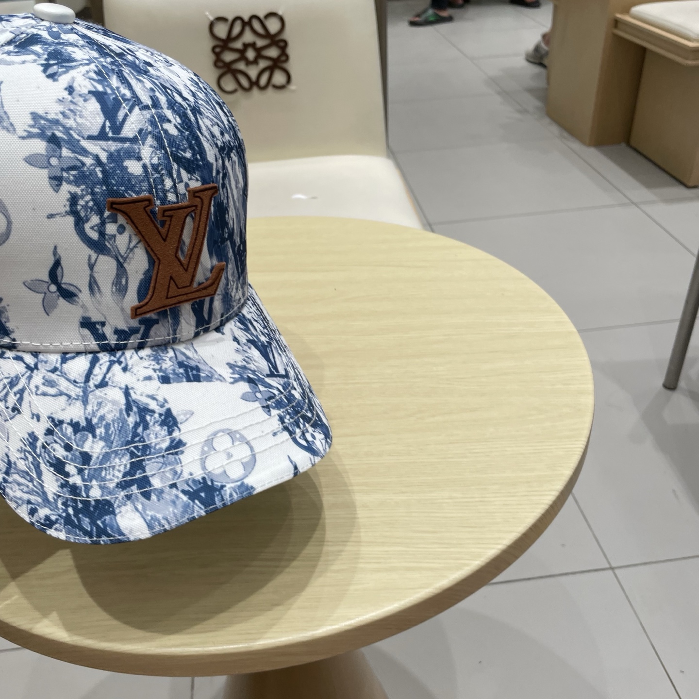 🧢路易威登棒球帽 LouisVuitton😍新款LV棒球帽，重工打造♥️高端大气，百搭款🤗男女通用！跑量