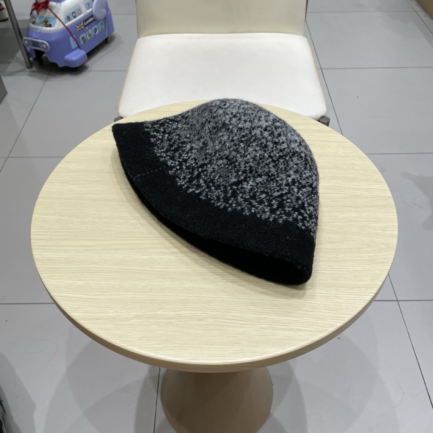 🧢路易威登棒球帽 LouisVuitton😍复古羊毛黑色渔夫帽秋冬季女士保暖护耳针织帽子显脸小盆帽