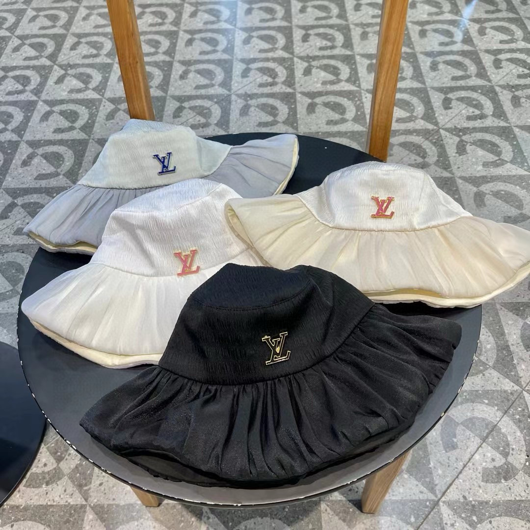  LouisVuitton🧢路易威登新款渔夫帽女夏气质大檐显脸小度假海边沙滩防晒太阳帽
