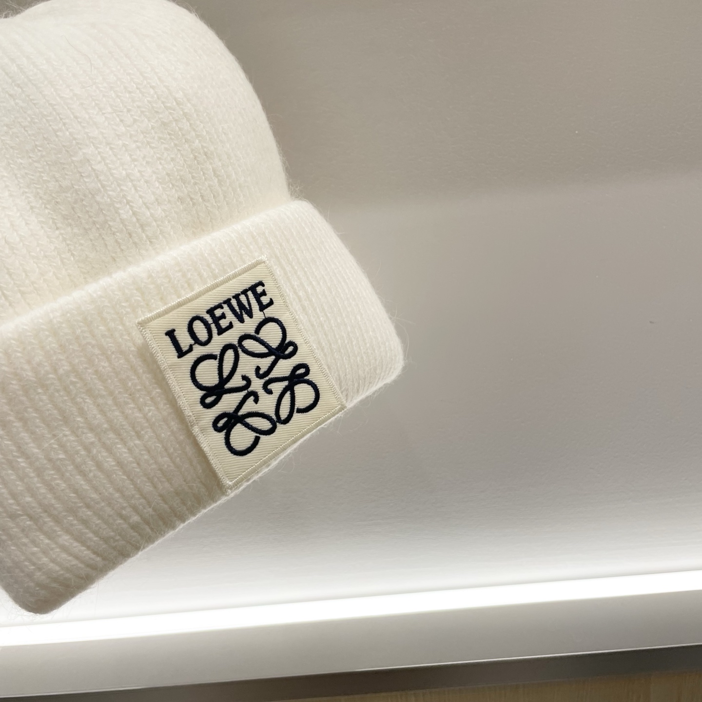  ＬＯＥＷＥ罗意威新款针织毛线帽，专柜新款，男女通用