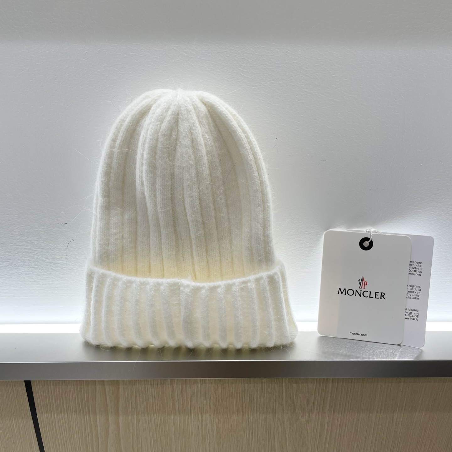   蒙口Moncler盟可睐💥官网经典针织帽，原单复刻.非常柔软亲肤，弹性很好💓有质感又非常百搭的款式~