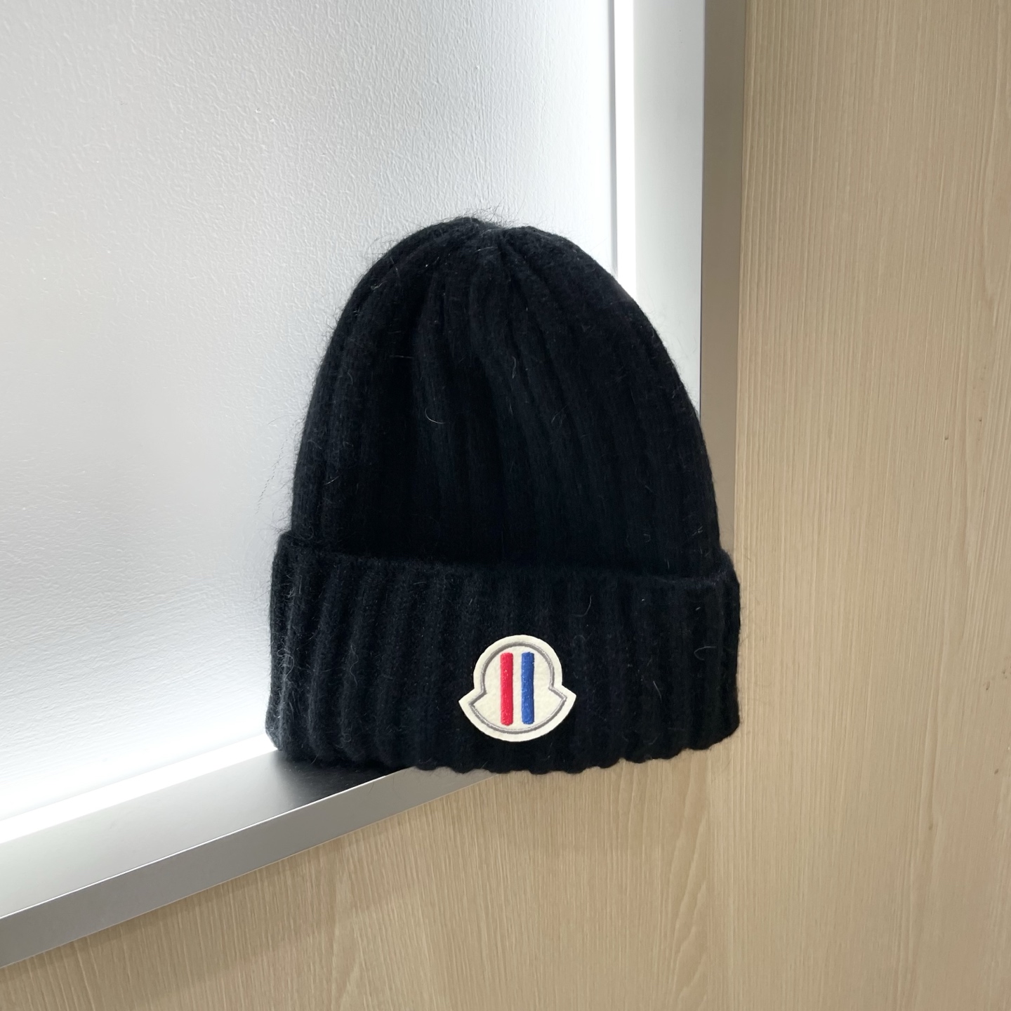   蒙口Moncler盟可睐💥官网经典针织帽，原单复刻.非常柔软亲肤，弹性很好💓有质感又非常百搭的款式~