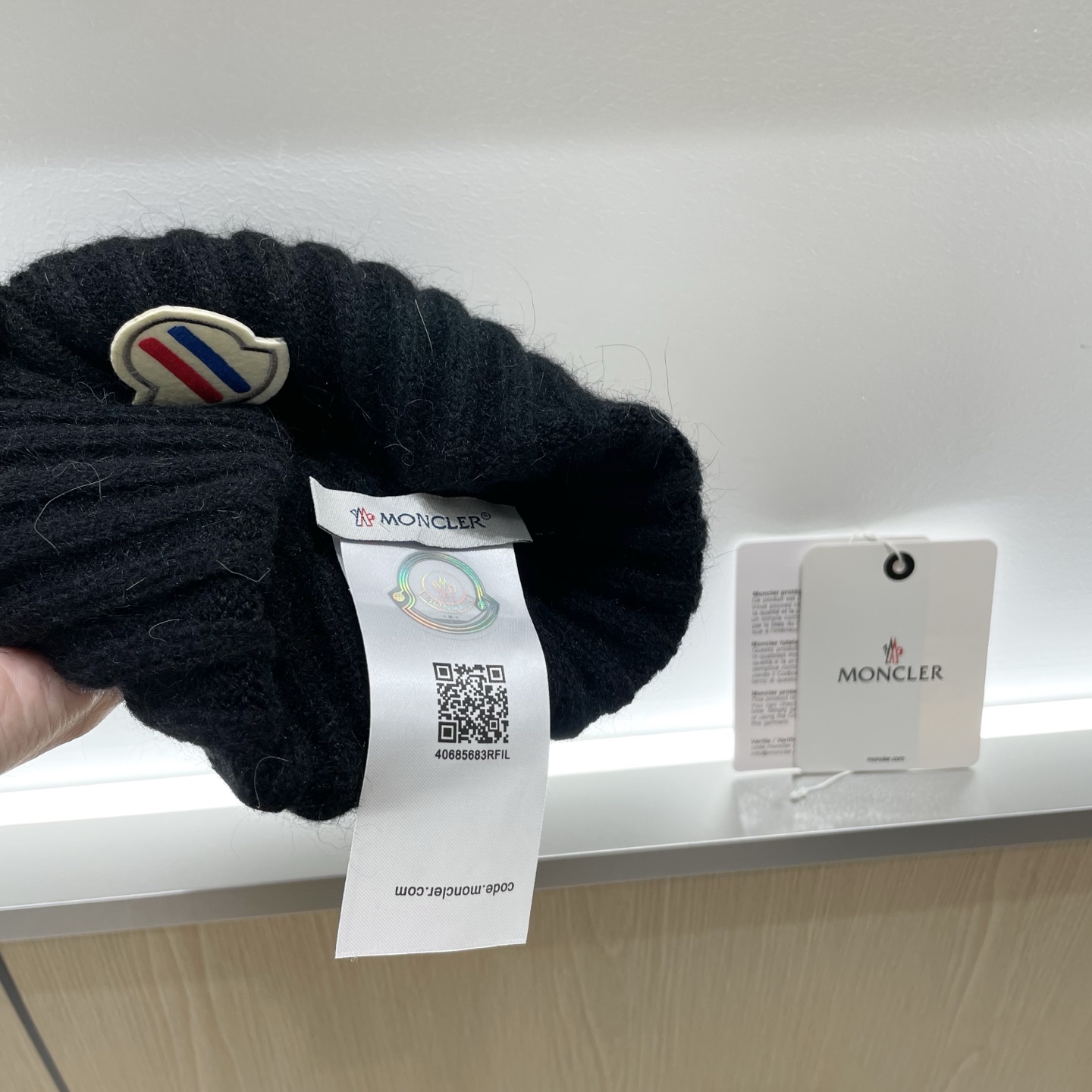   蒙口Moncler盟可睐💥官网经典针织帽，原单复刻.非常柔软亲肤，弹性很好💓有质感又非常百搭的款式~