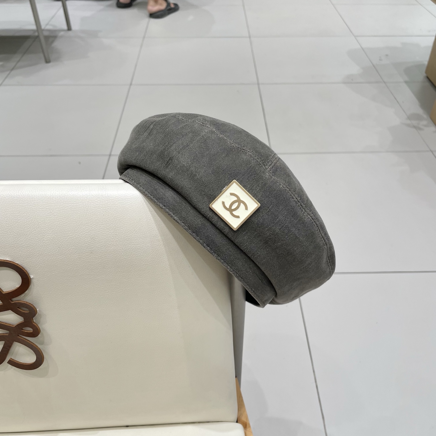  chanel香奈儿秋冬复古麂皮绒贝雷帽韩系文艺百搭画家帽平顶港式显脸小黑帽子女