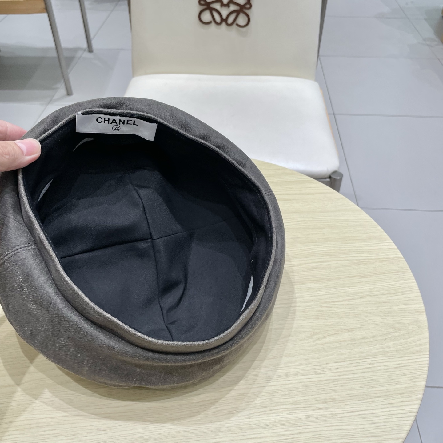  chanel香奈儿秋冬复古麂皮绒贝雷帽韩系文艺百搭画家帽平顶港式显脸小黑帽子女