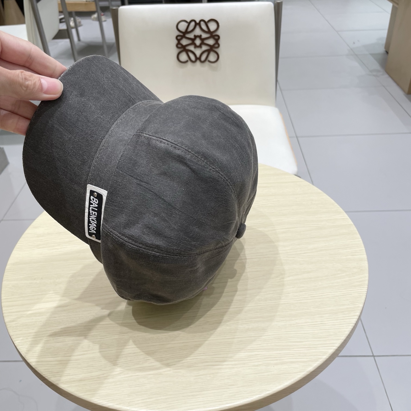  巴黎世家麂皮绒棕色八角贝雷帽女夏季大头围复古画家报童帽短檐鸭舌帽大码