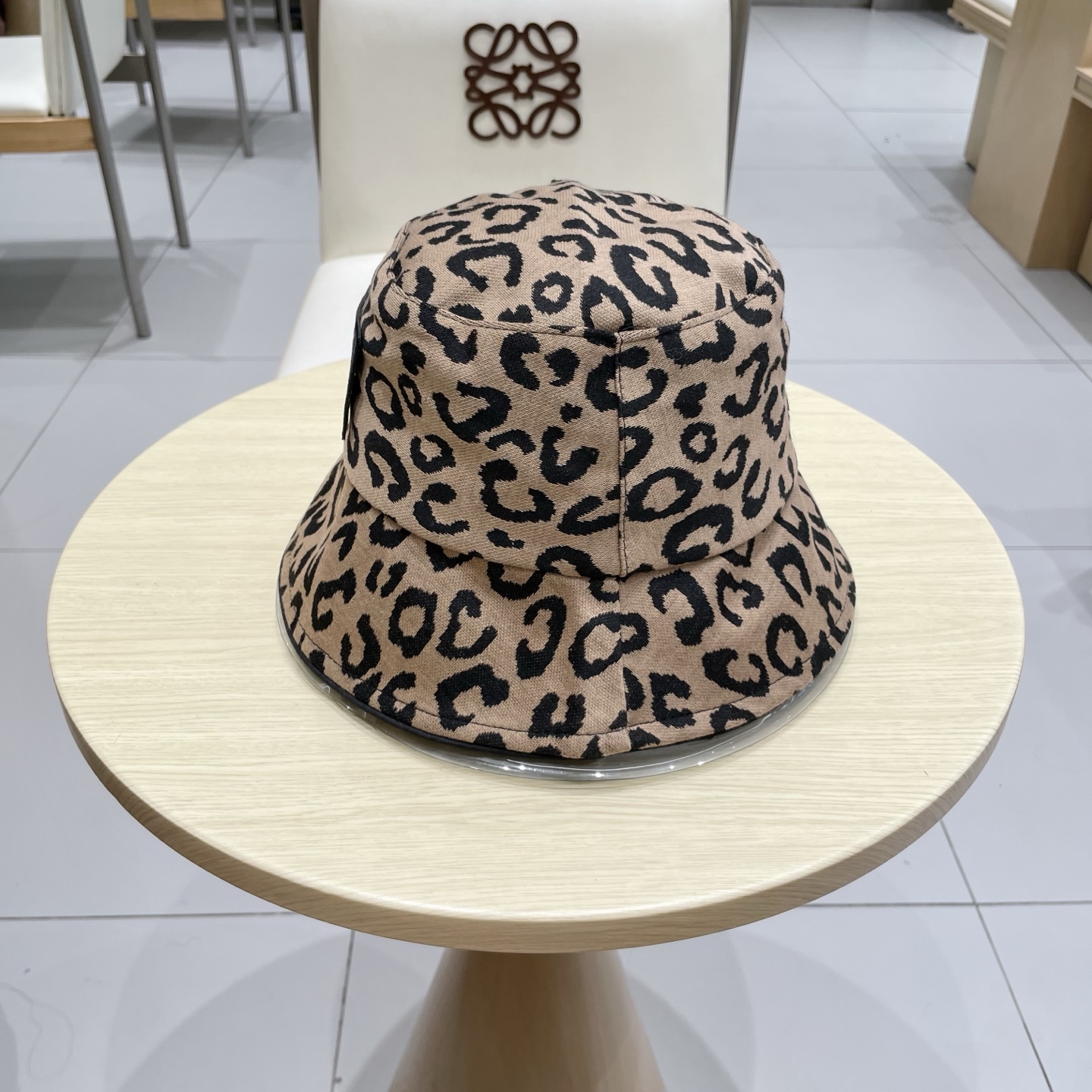 🧢路易威登棒球帽 LouisVuitton😍复古豹纹渔夫帽子韩版麂皮绒女秋冬百搭休闲盆帽潮黑