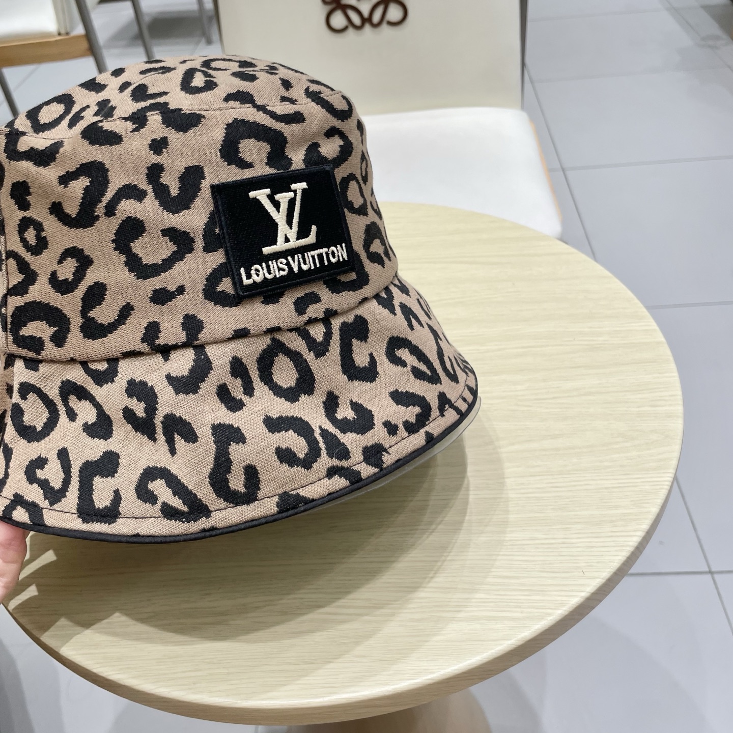 🧢路易威登棒球帽 LouisVuitton😍复古豹纹渔夫帽子韩版麂皮绒女秋冬百搭休闲盆帽潮黑