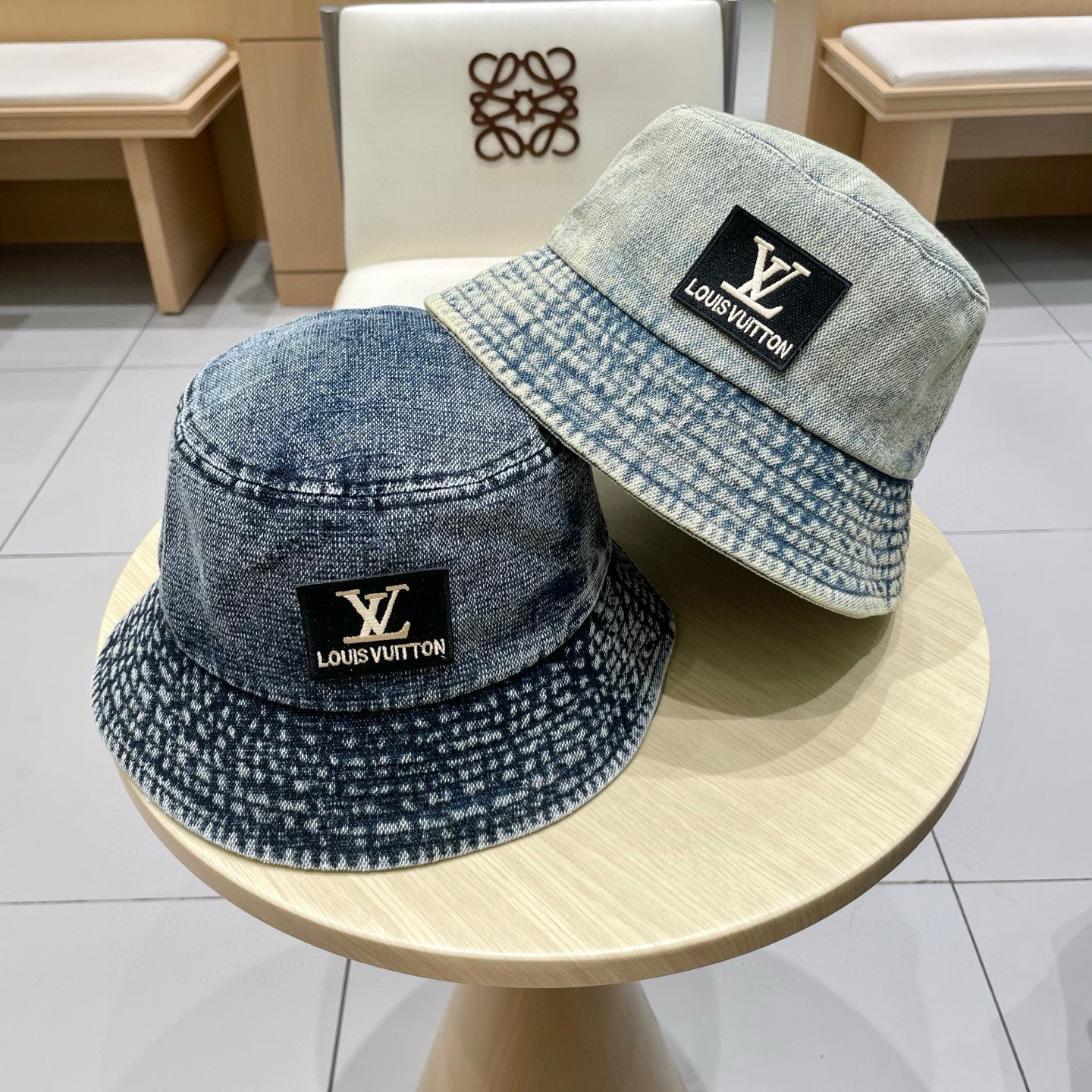  🧢LV路易威登🧢 官网高版出货，刺绣字母渔夫帽，非常经典的经典，流行的复古美，四季可用，出门必备，非常