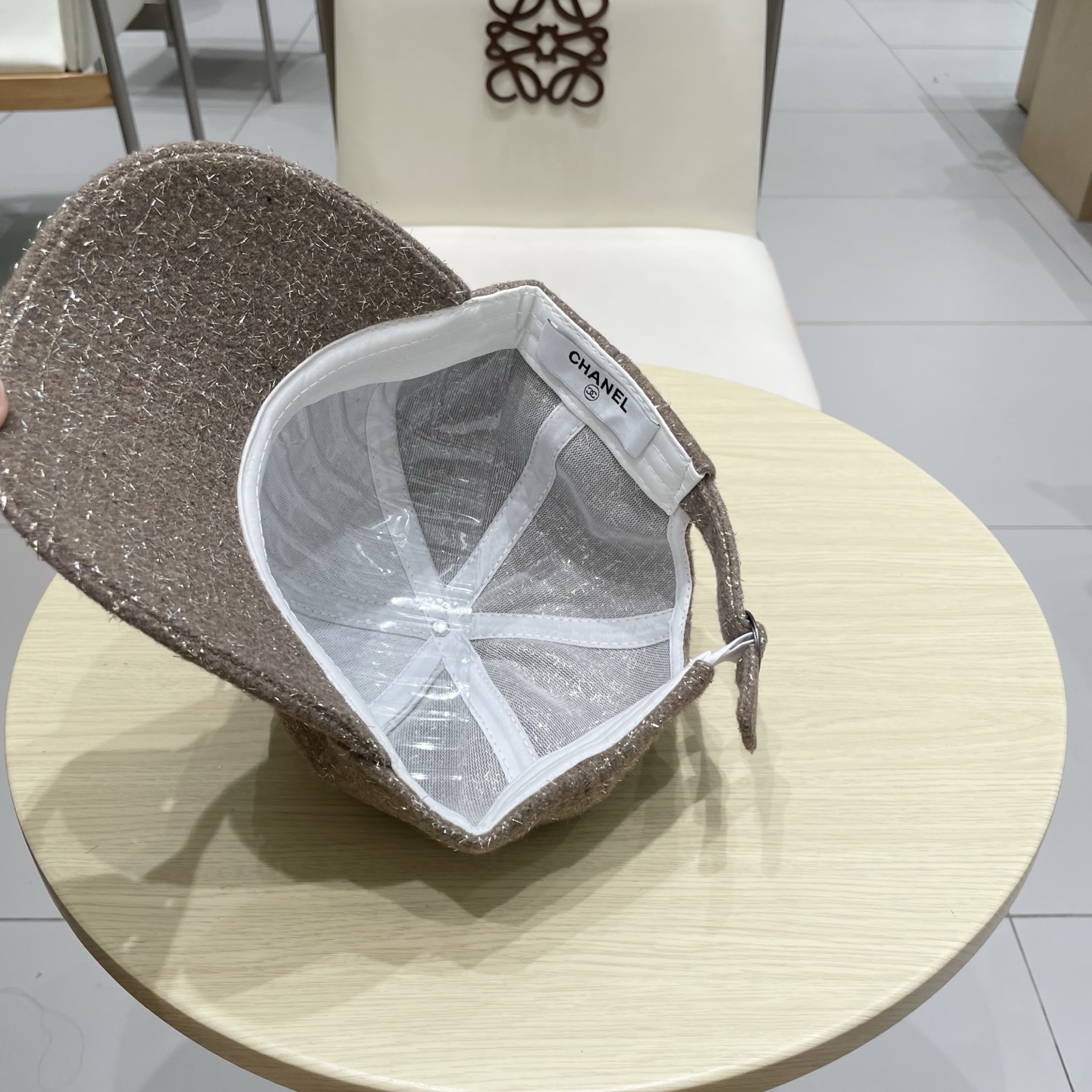  CHANEL香奈儿】秋冬新款简约logo棒球帽，新款出货，大牌款超好搭配，赶紧入手！