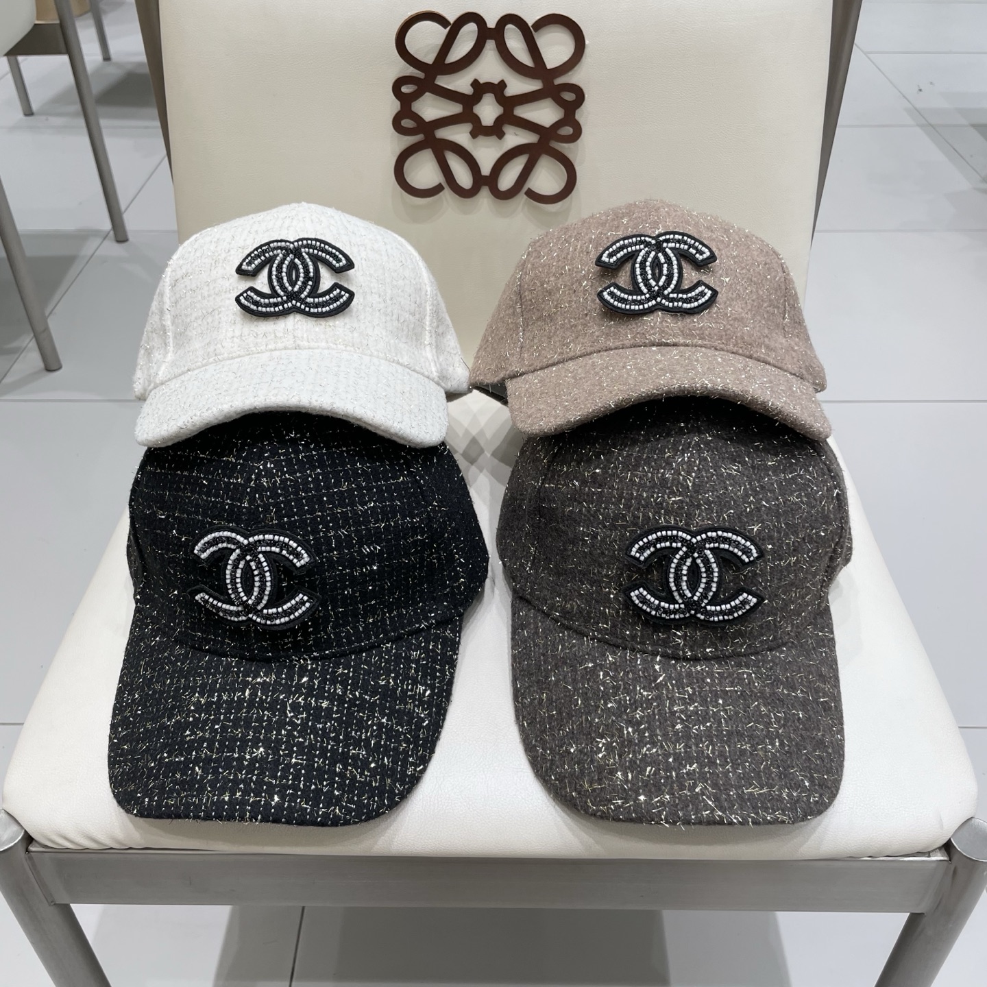  CHANEL香奈儿】秋冬新款简约logo棒球帽，新款出货，大牌款超好搭配，赶紧入手！